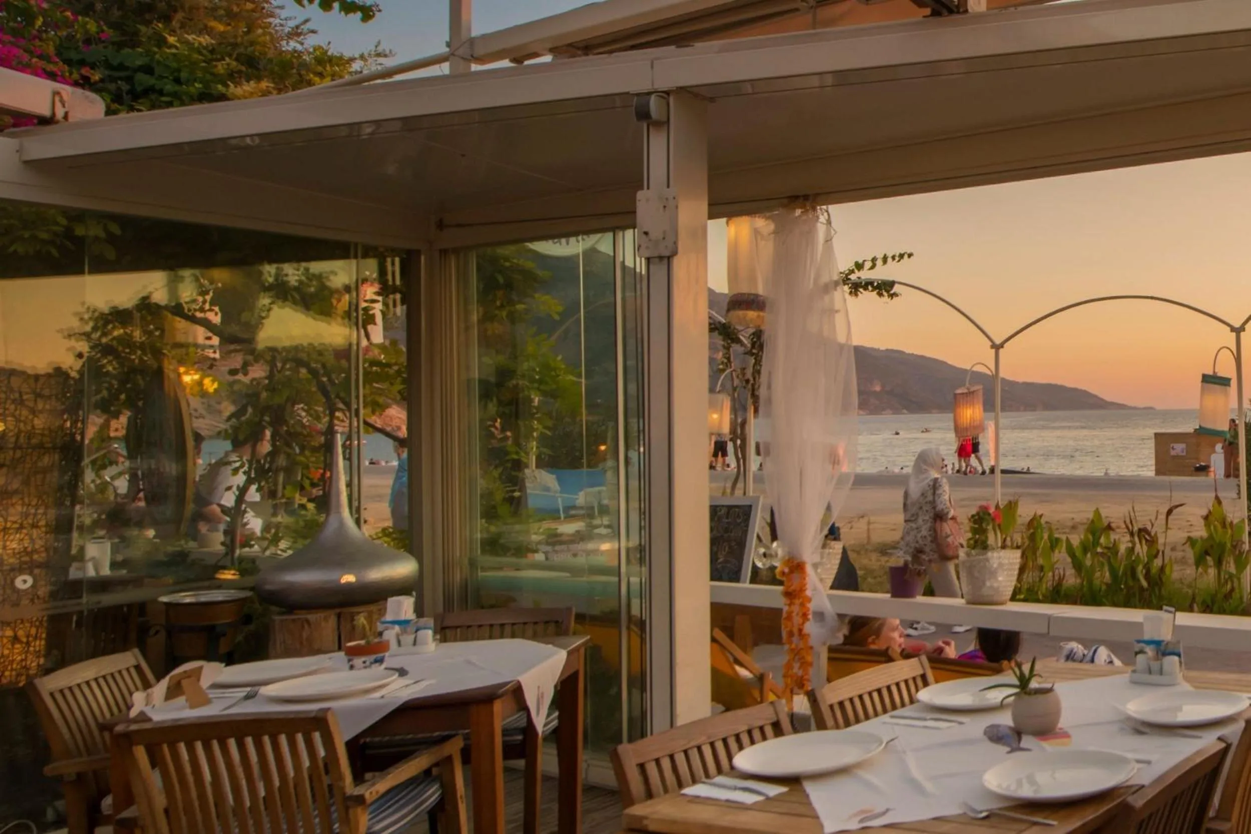 Restaurant/places to eat in Oyster Residences - Adult Only