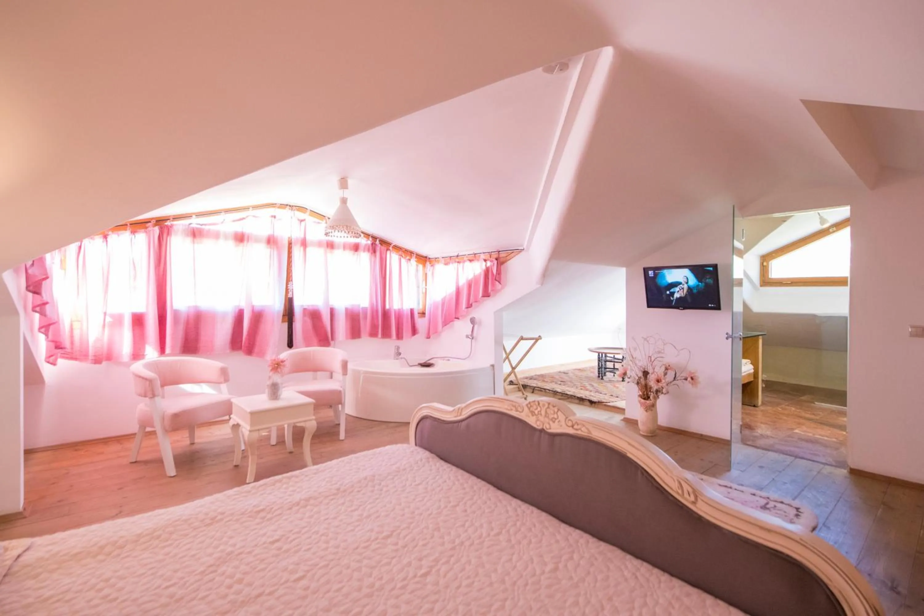 Bed in Oyster Residences - Adult Only