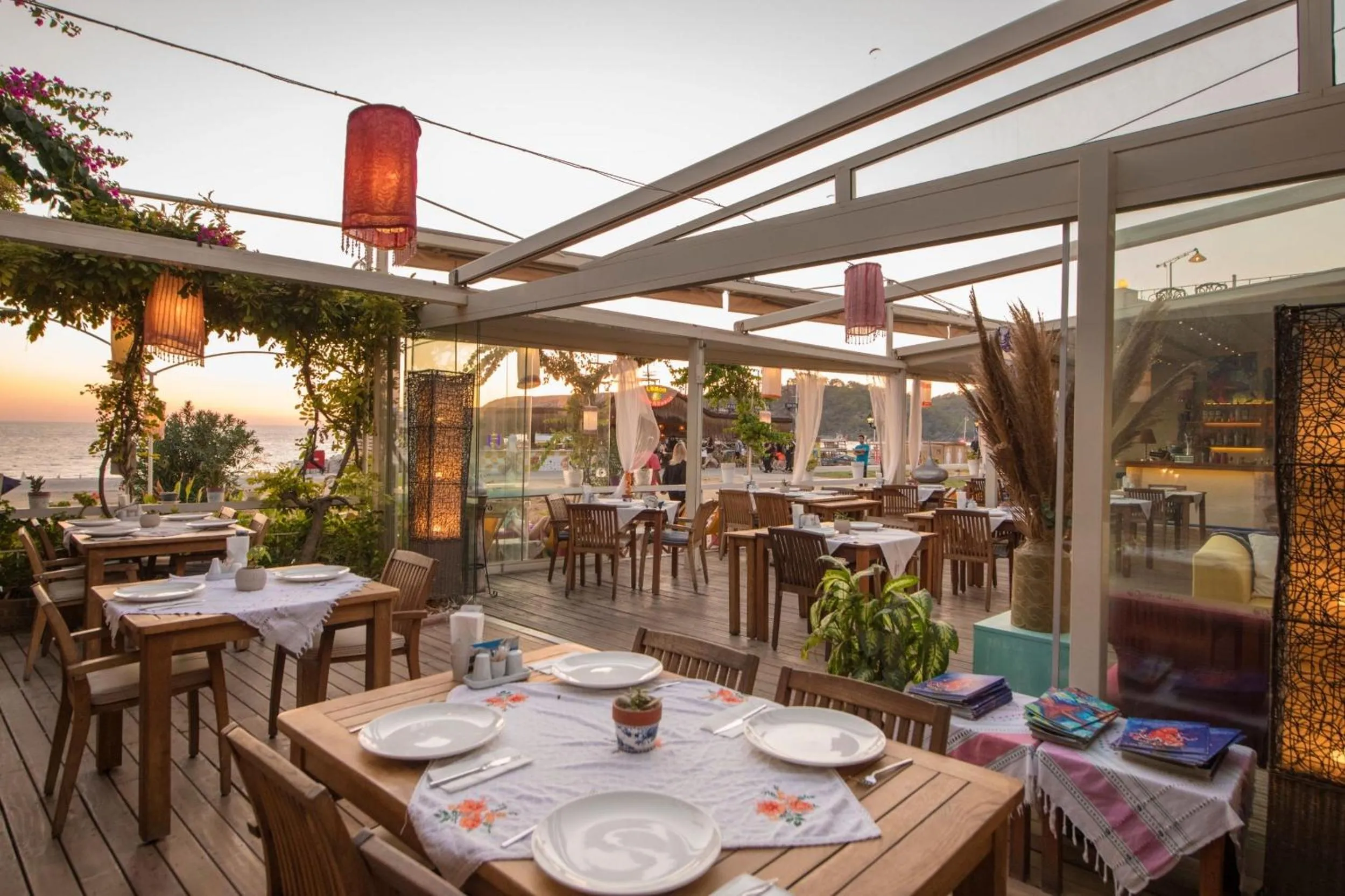 Restaurant/places to eat in Oyster Residences - Adult Only