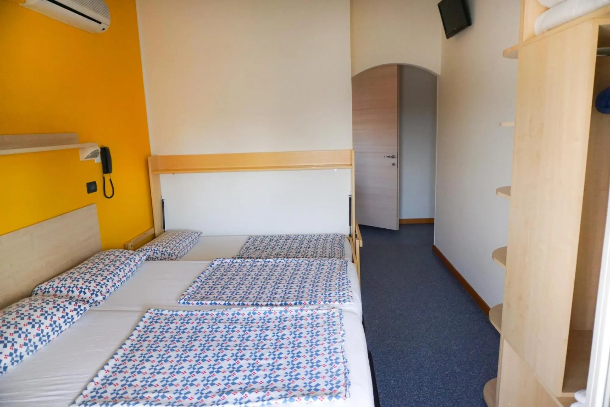 Photo of the whole room, Bed in Hotel Morfeo - Fun Hotel - NO FAMILY