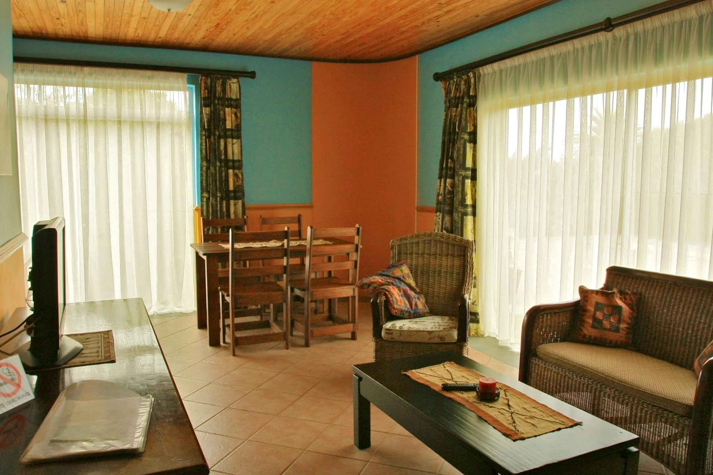 Living room in Sandcastle Apartments