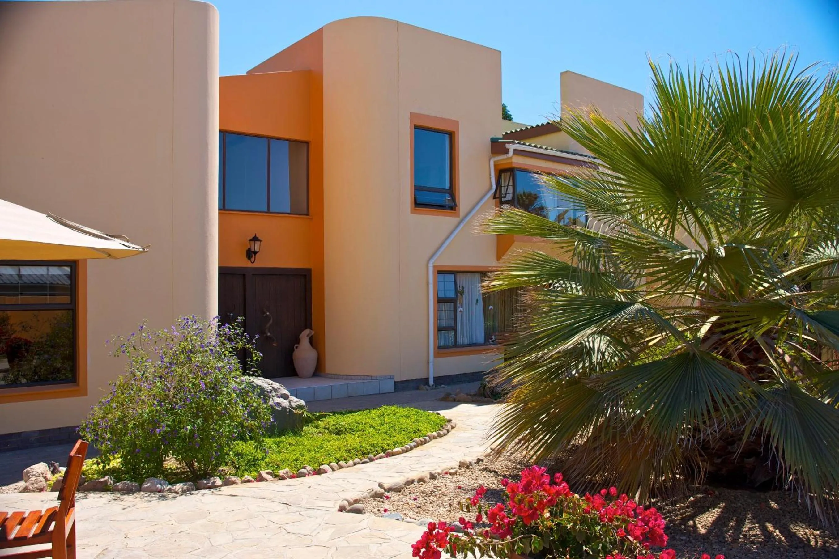 Garden in Sandcastle Apartments