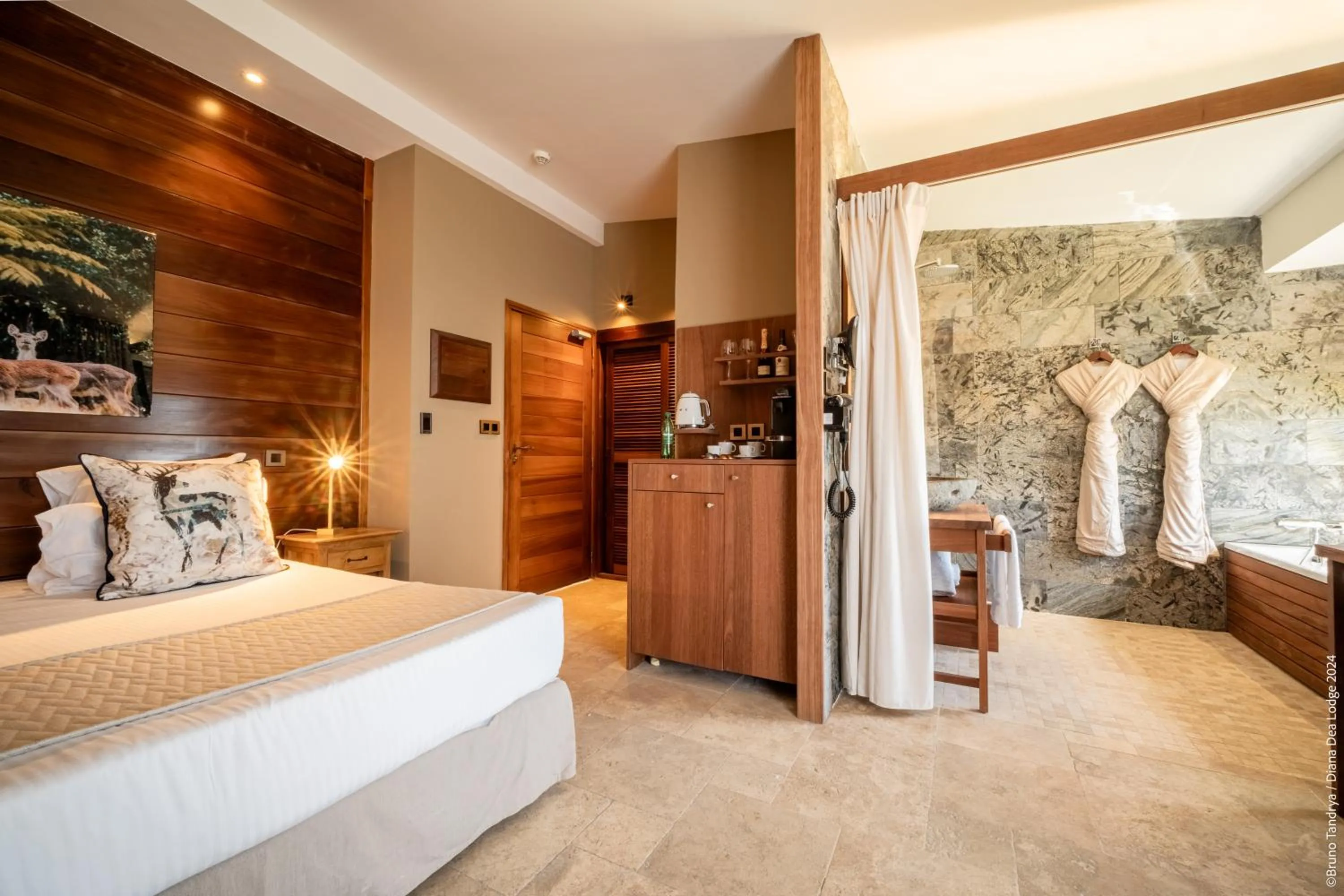 Bed in Hôtel Diana Dea Lodge & SPA