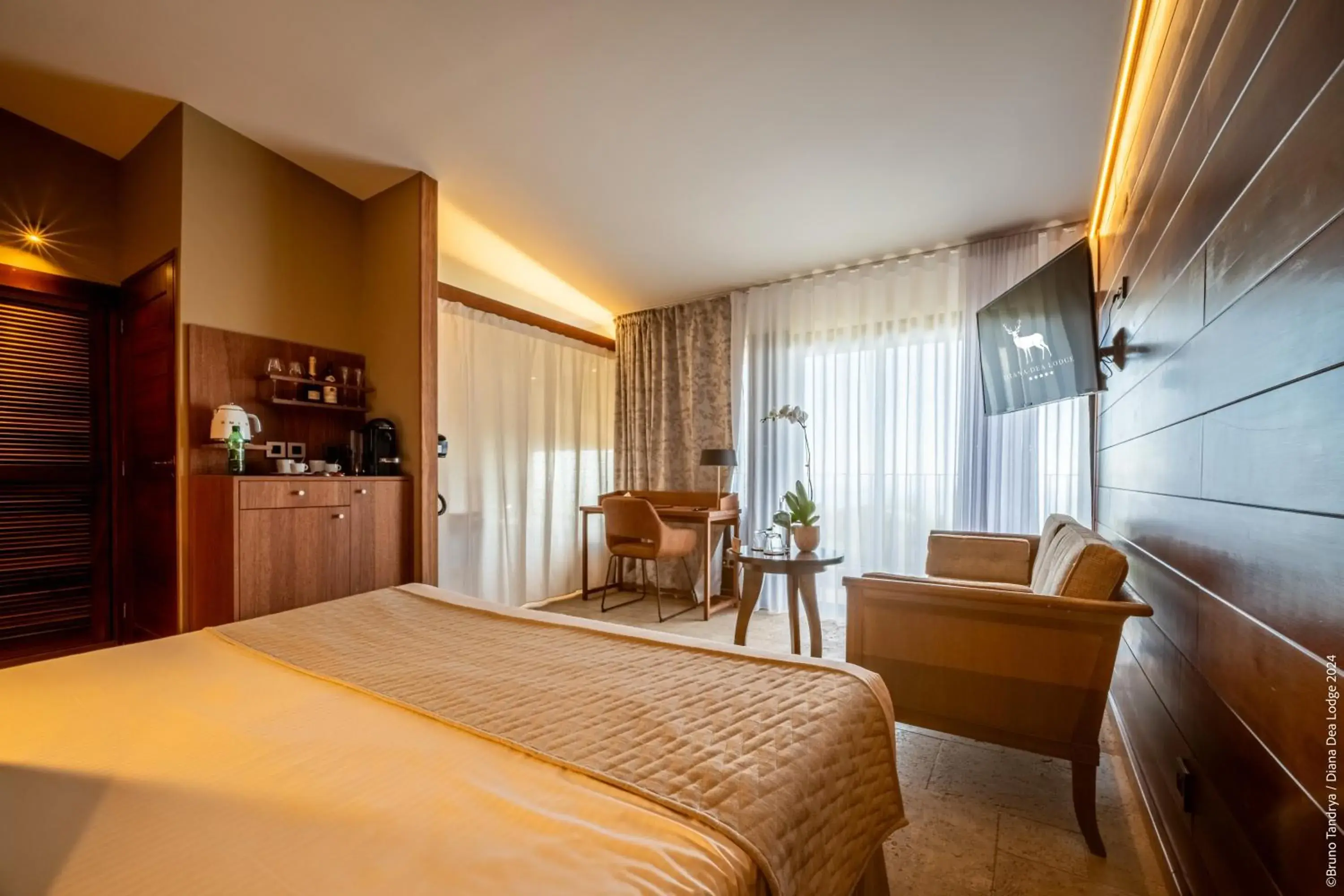 Classic Double Room in Hôtel Diana Dea Lodge & SPA Classic Double Room in Hôtel Diana Dea Lodge & SPA