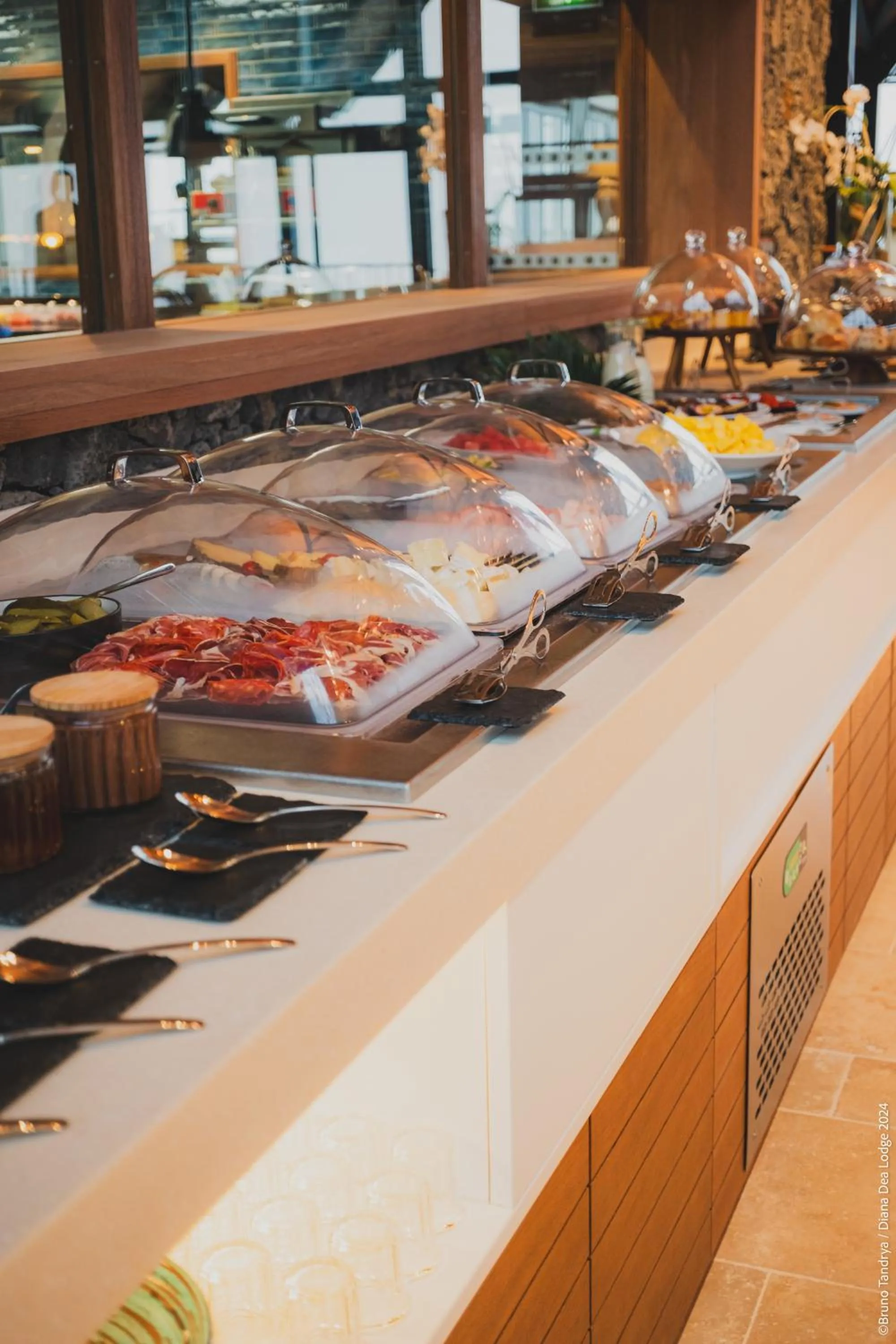 Breakfast in Hôtel Diana Dea Lodge & SPA