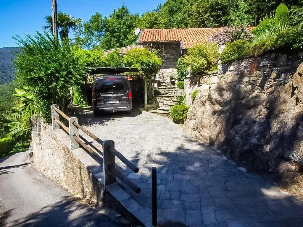 Property building in Casa ai Ghiri