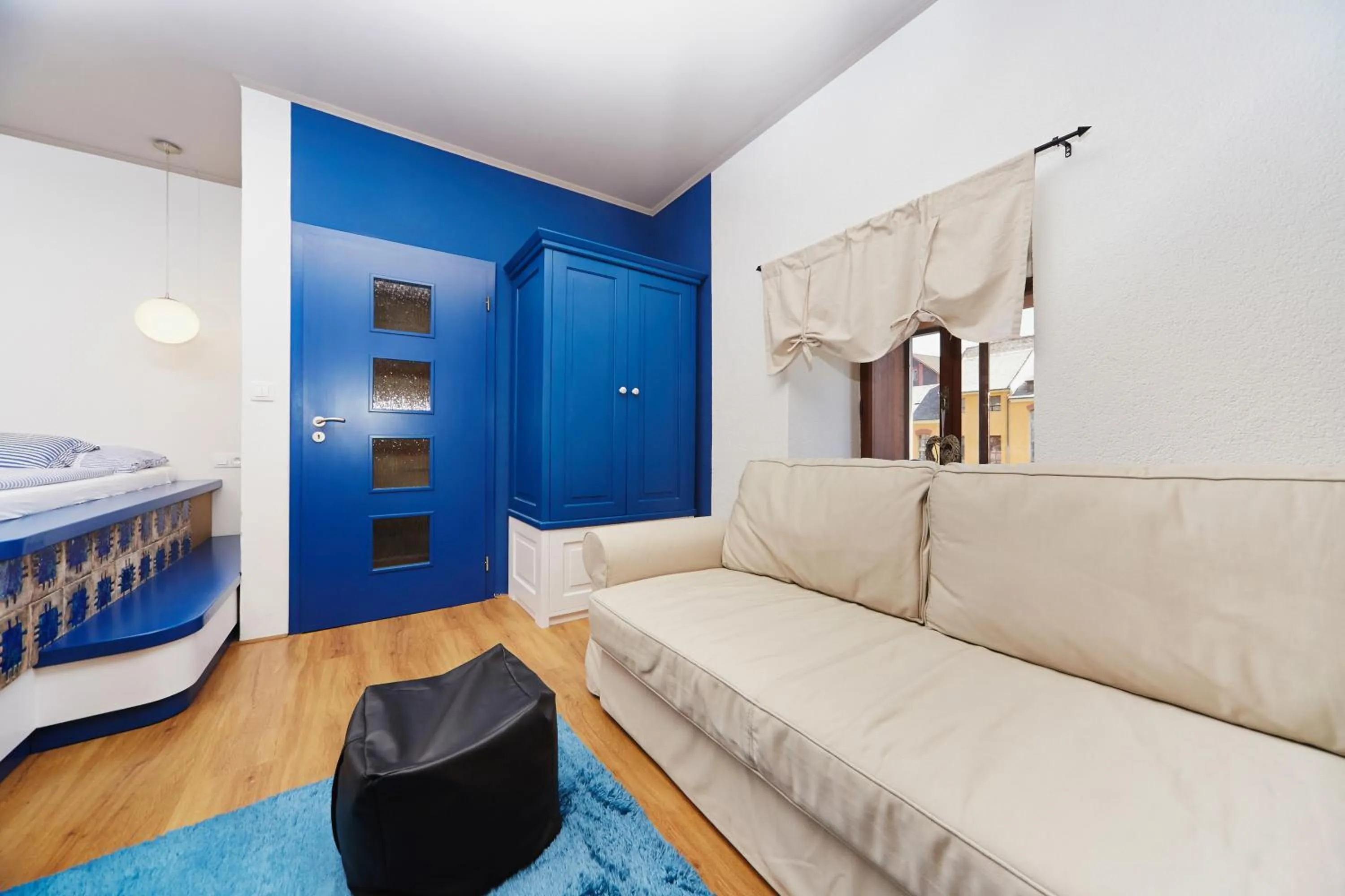 Bed in Vltavská pohádka