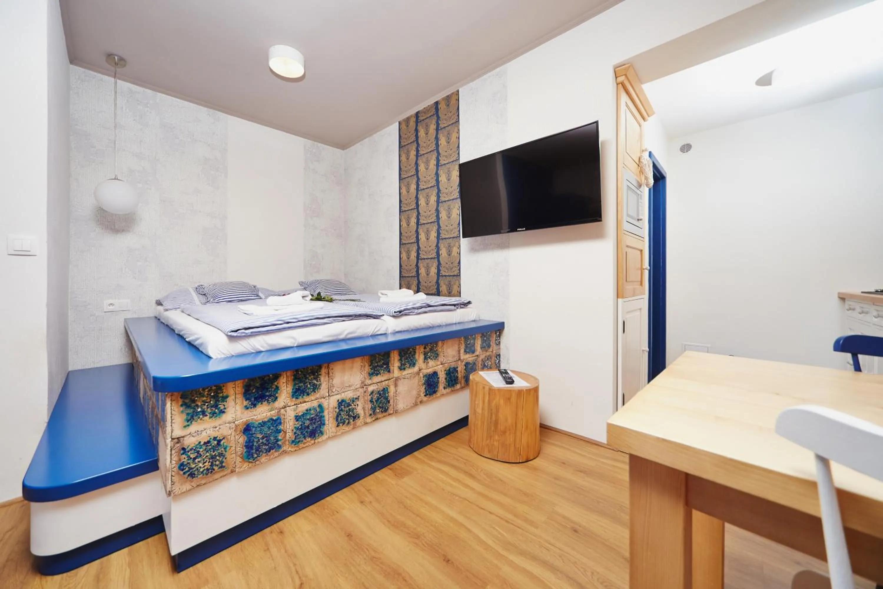 Bed in Vltavská pohádka