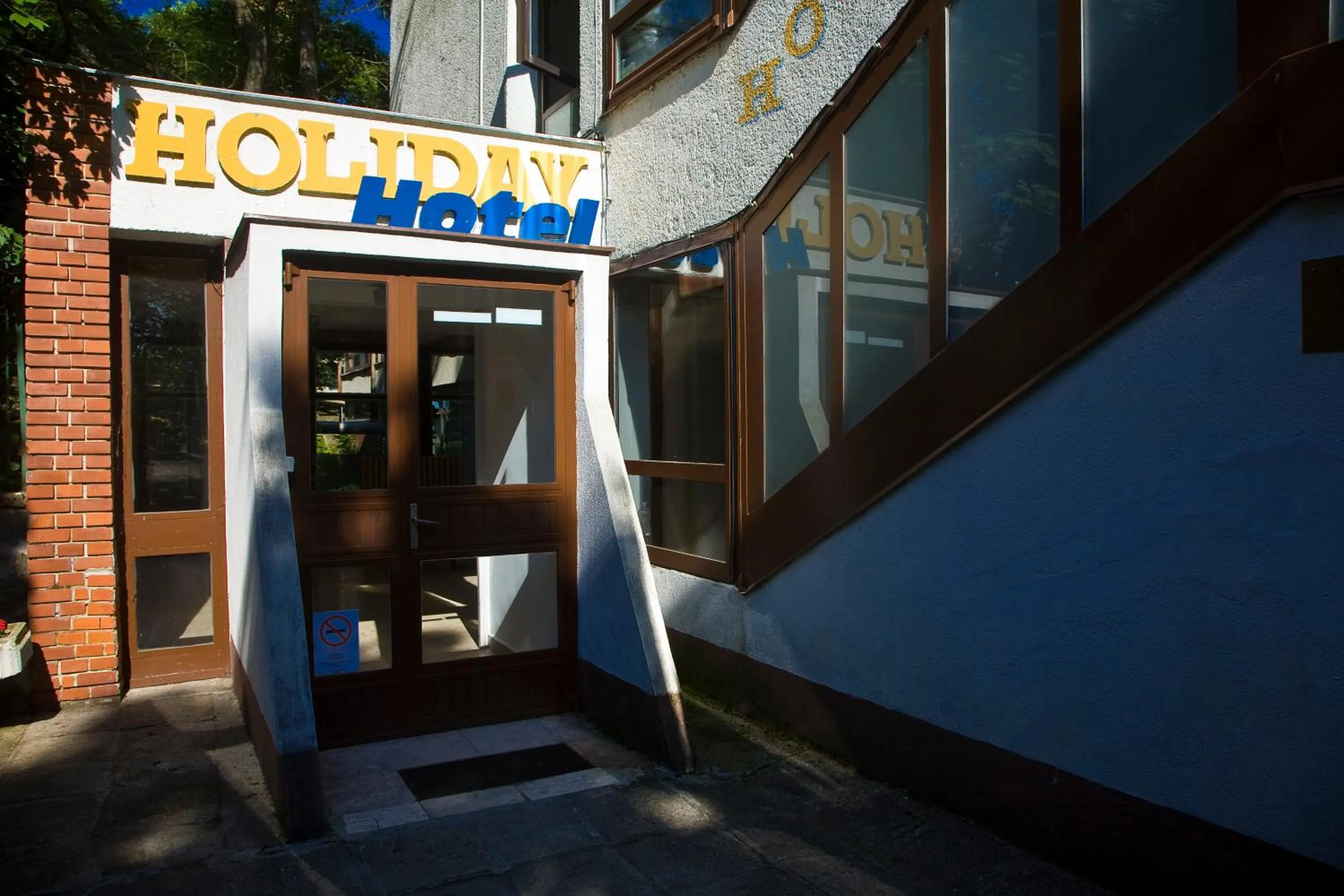Facade/entrance in Hotel Holiday Csopak