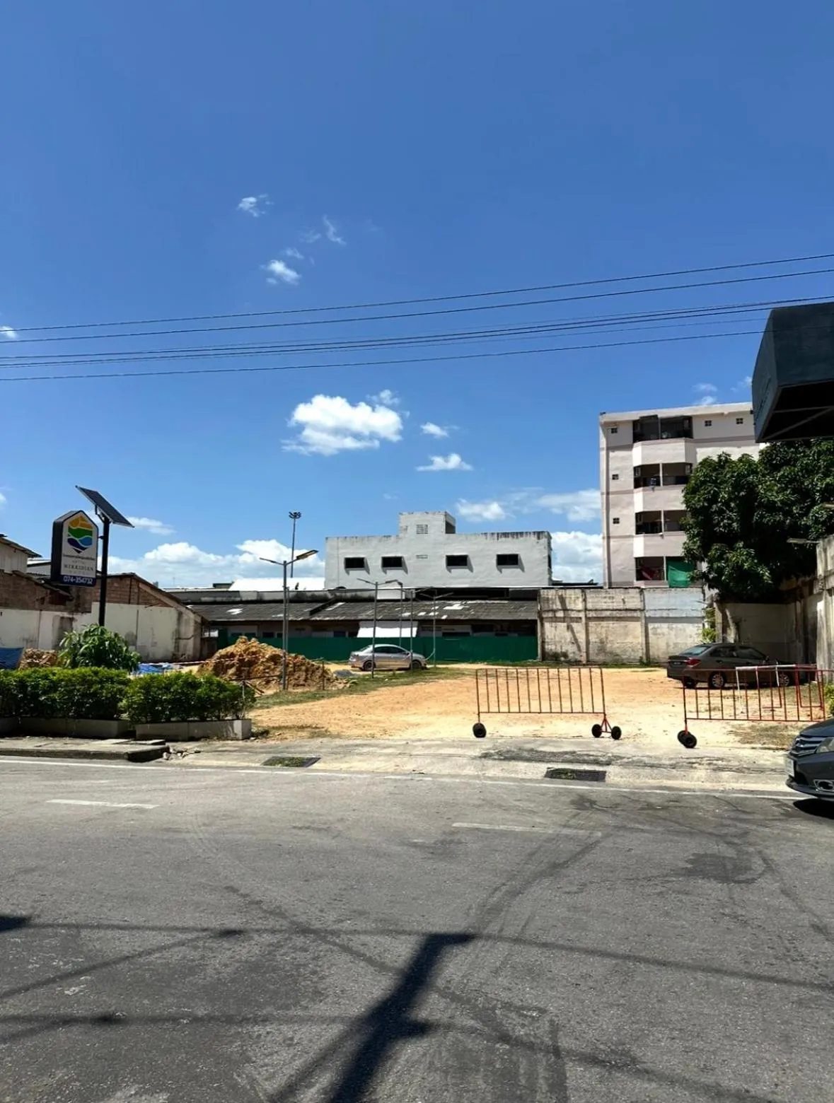Parking in Hatyai Merridian Hotel