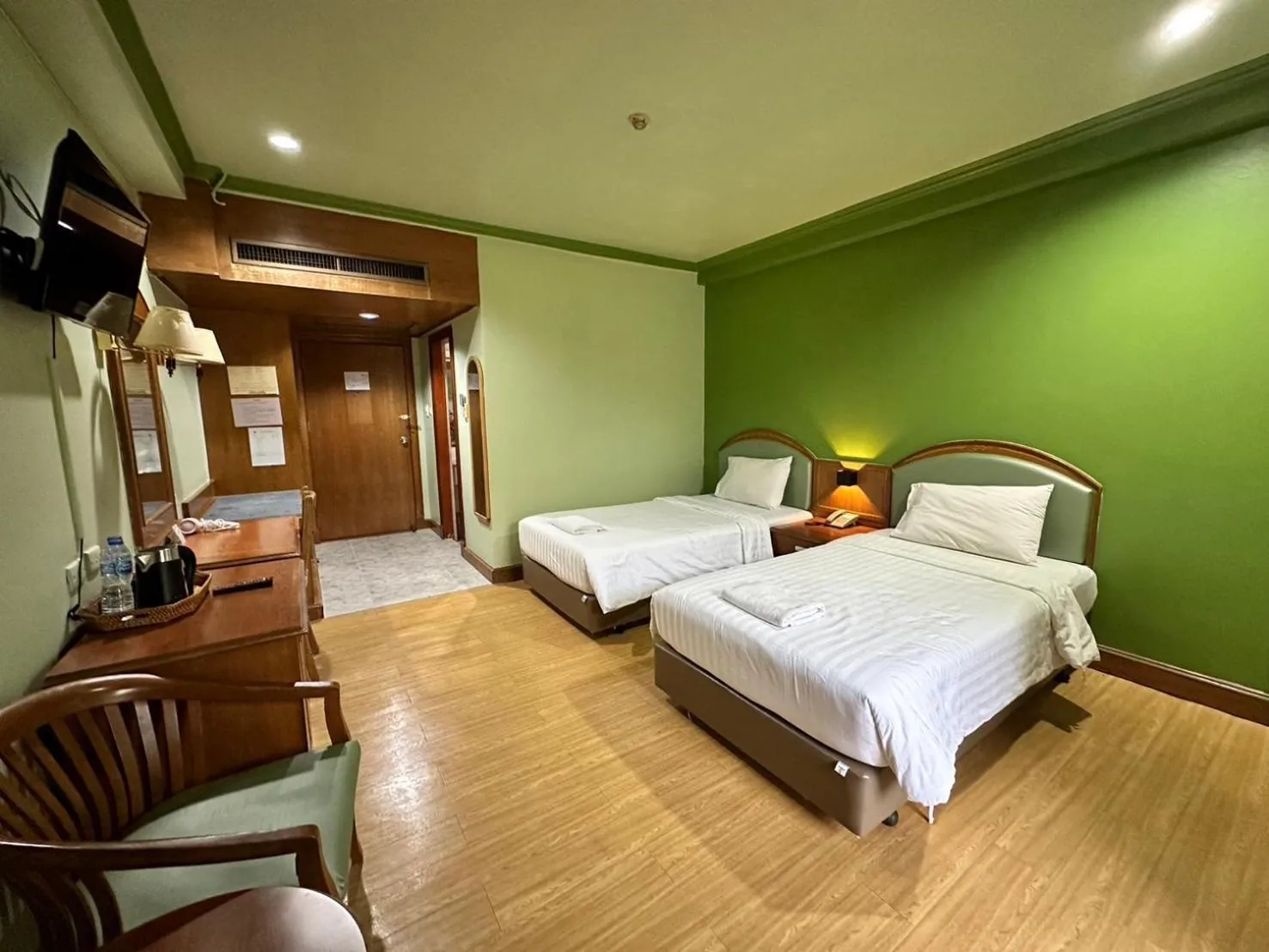 Bedroom, Bed in Hatyai Merridian Hotel