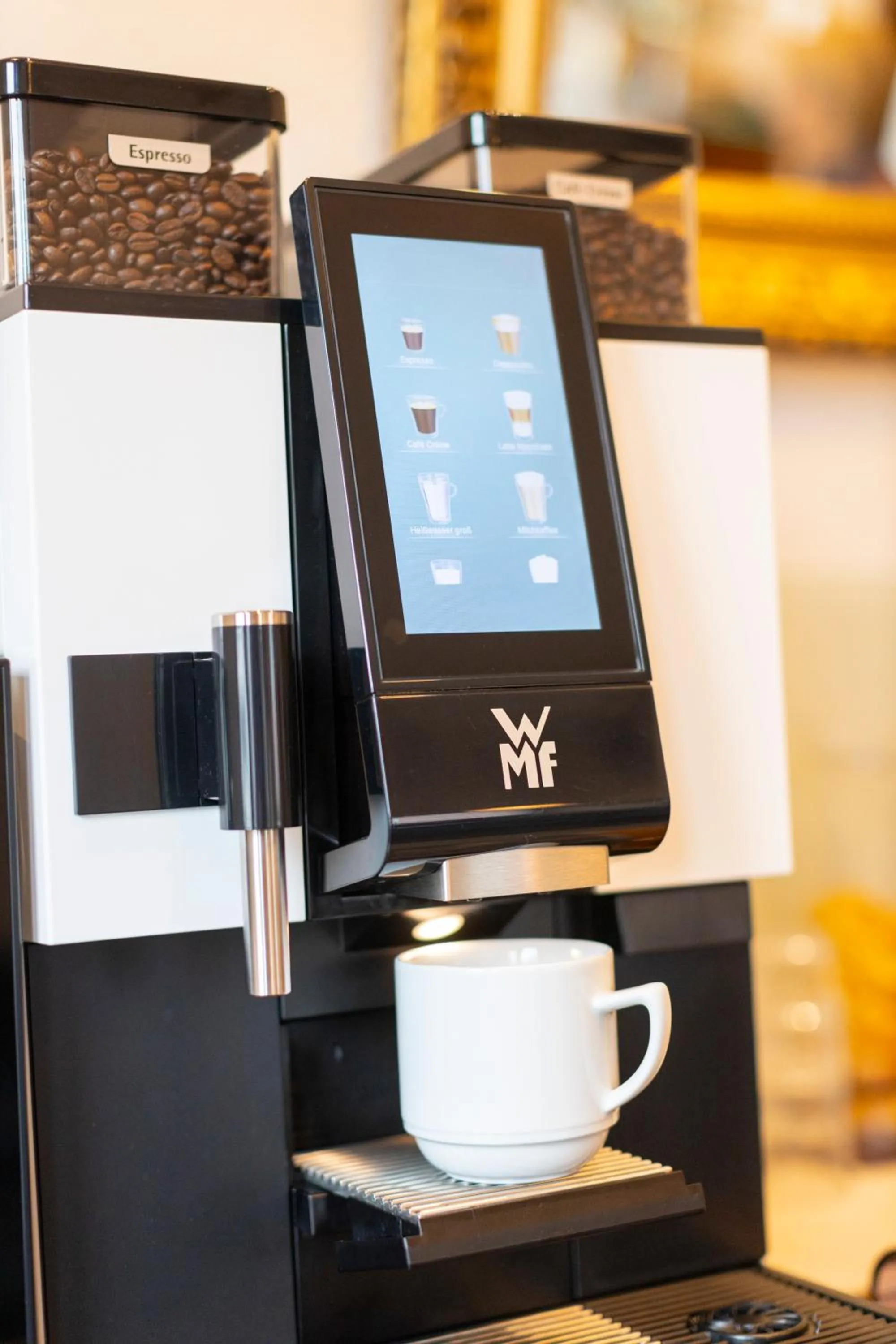 Buffet breakfast in Hotel Reichshof garni