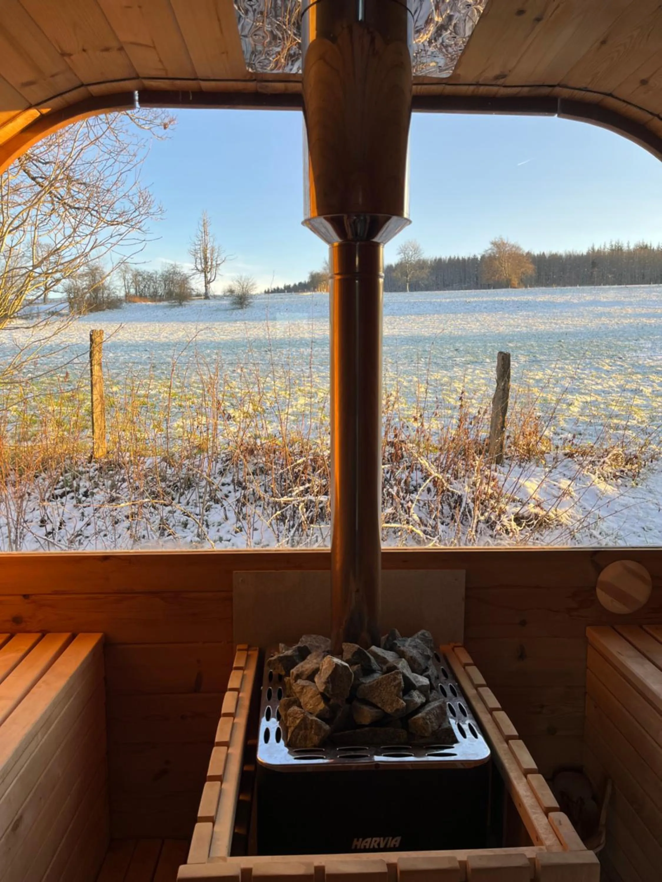Property building in "Un matin au jardin"
