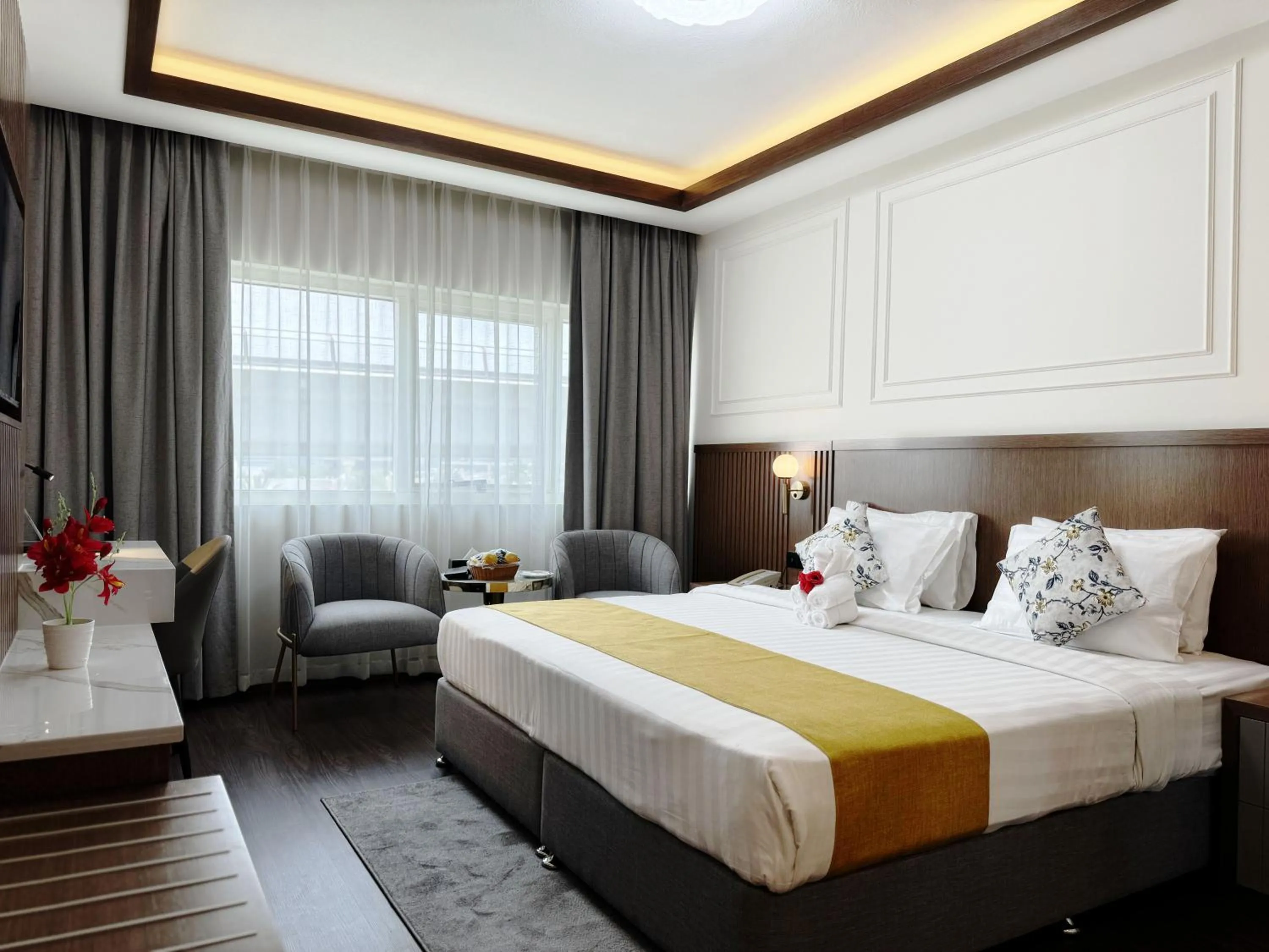 Bedroom, Bed in Fortune Plaza Hotel, Dubai Airport