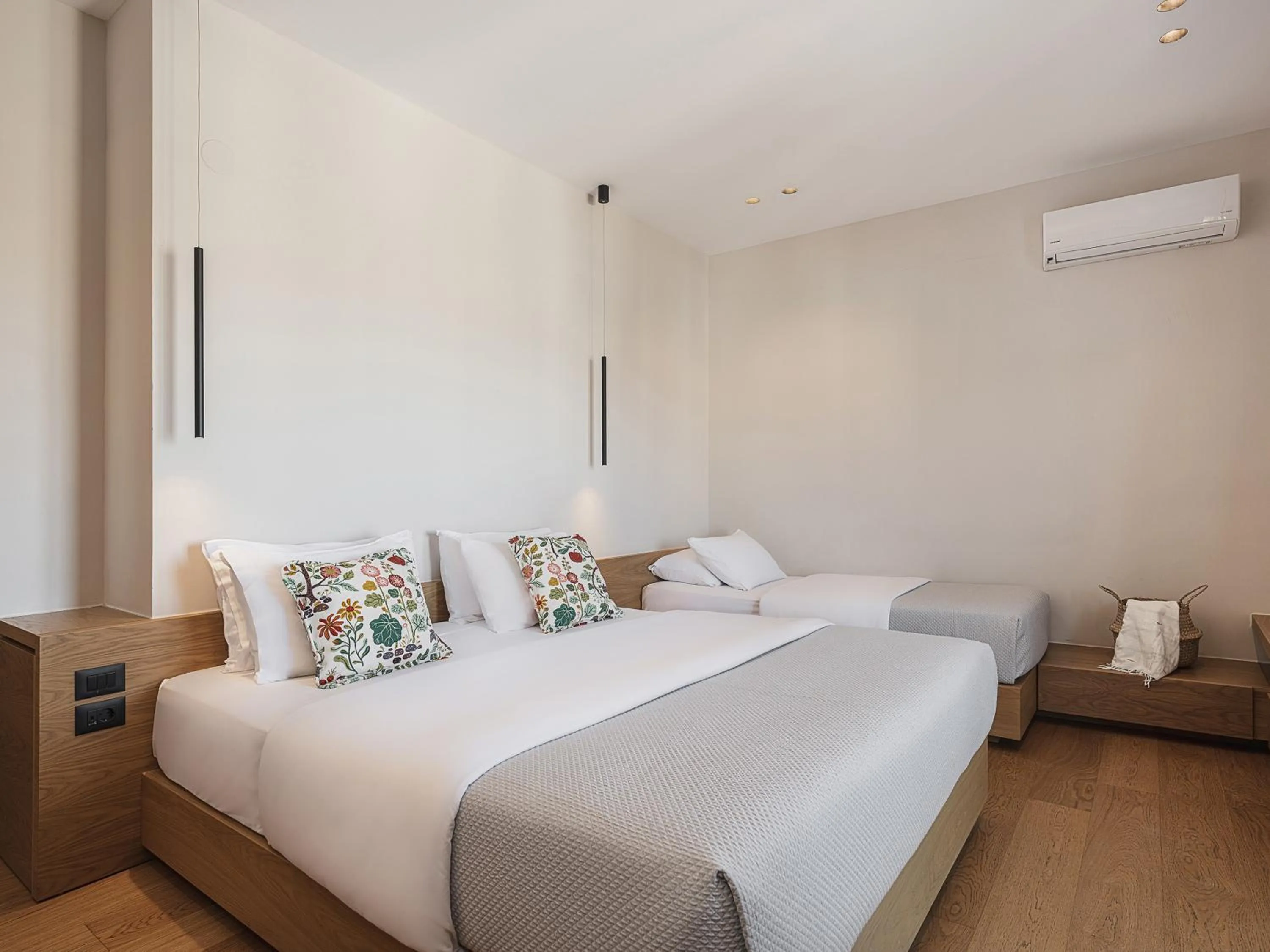 Photo of the whole room, Bed in Theofilos City Hotel