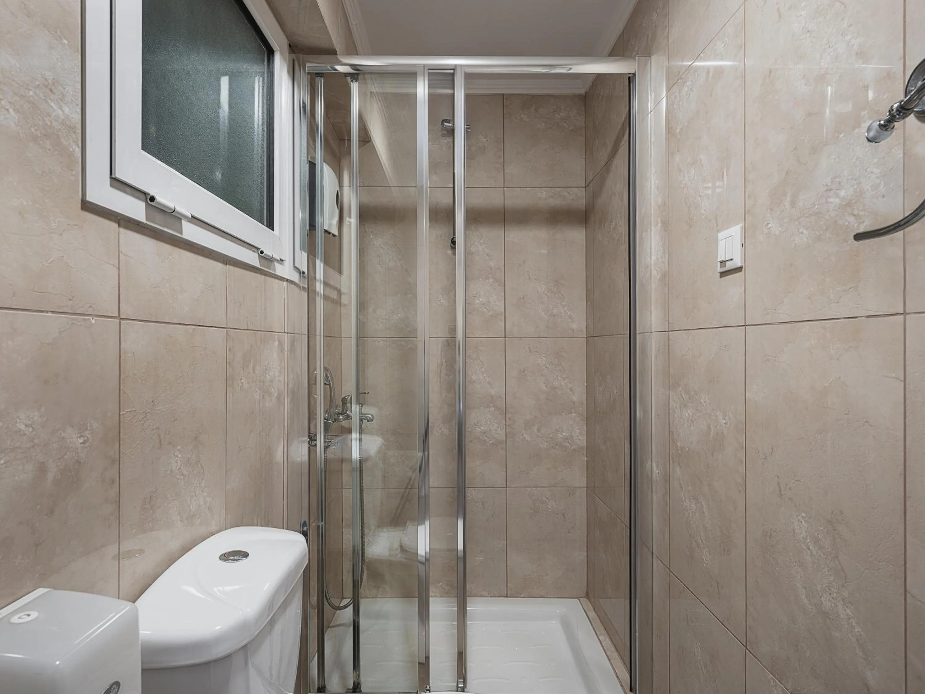 Shower in Theofilos City Hotel