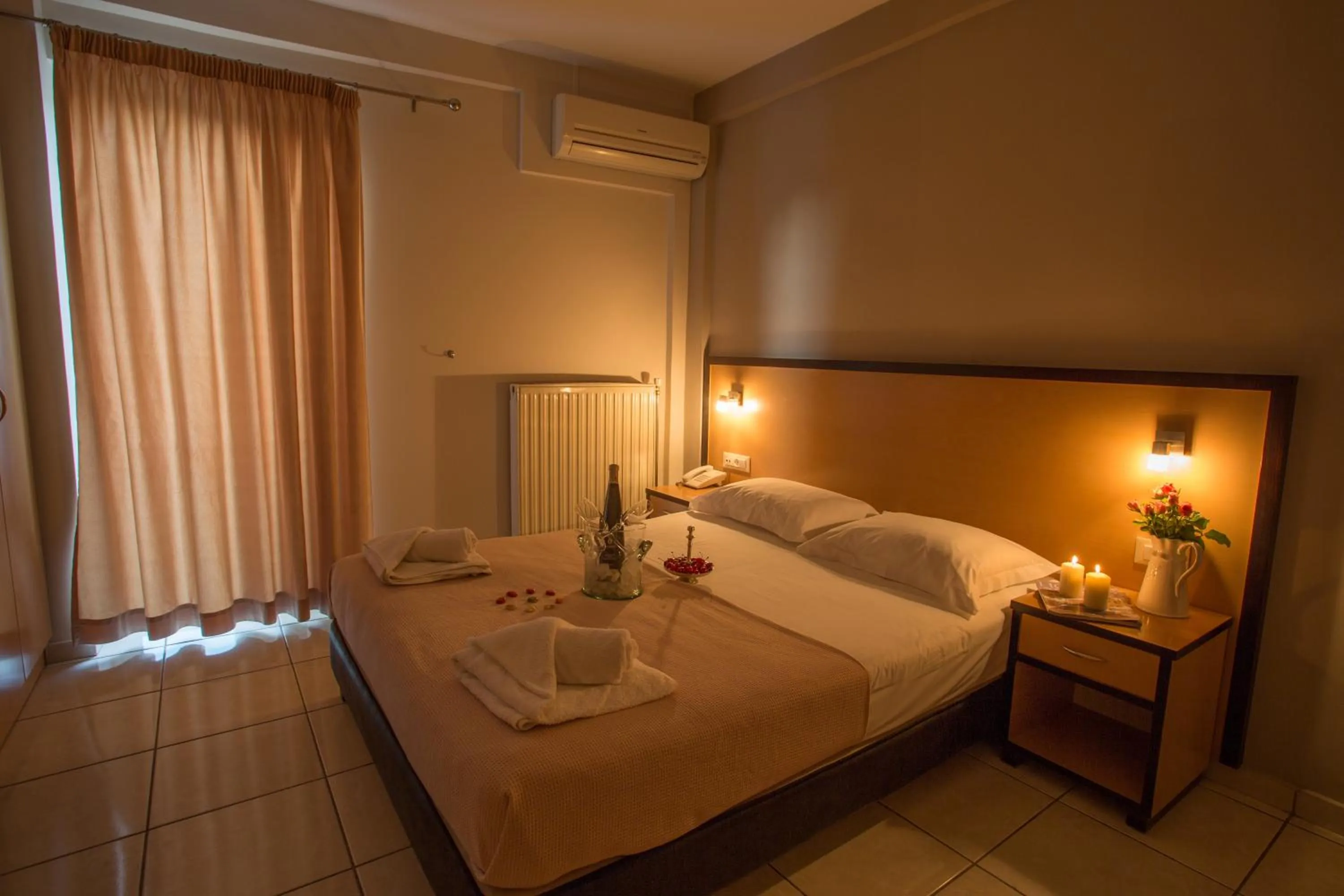 Photo of the whole room, Bed in Theofilos City Hotel