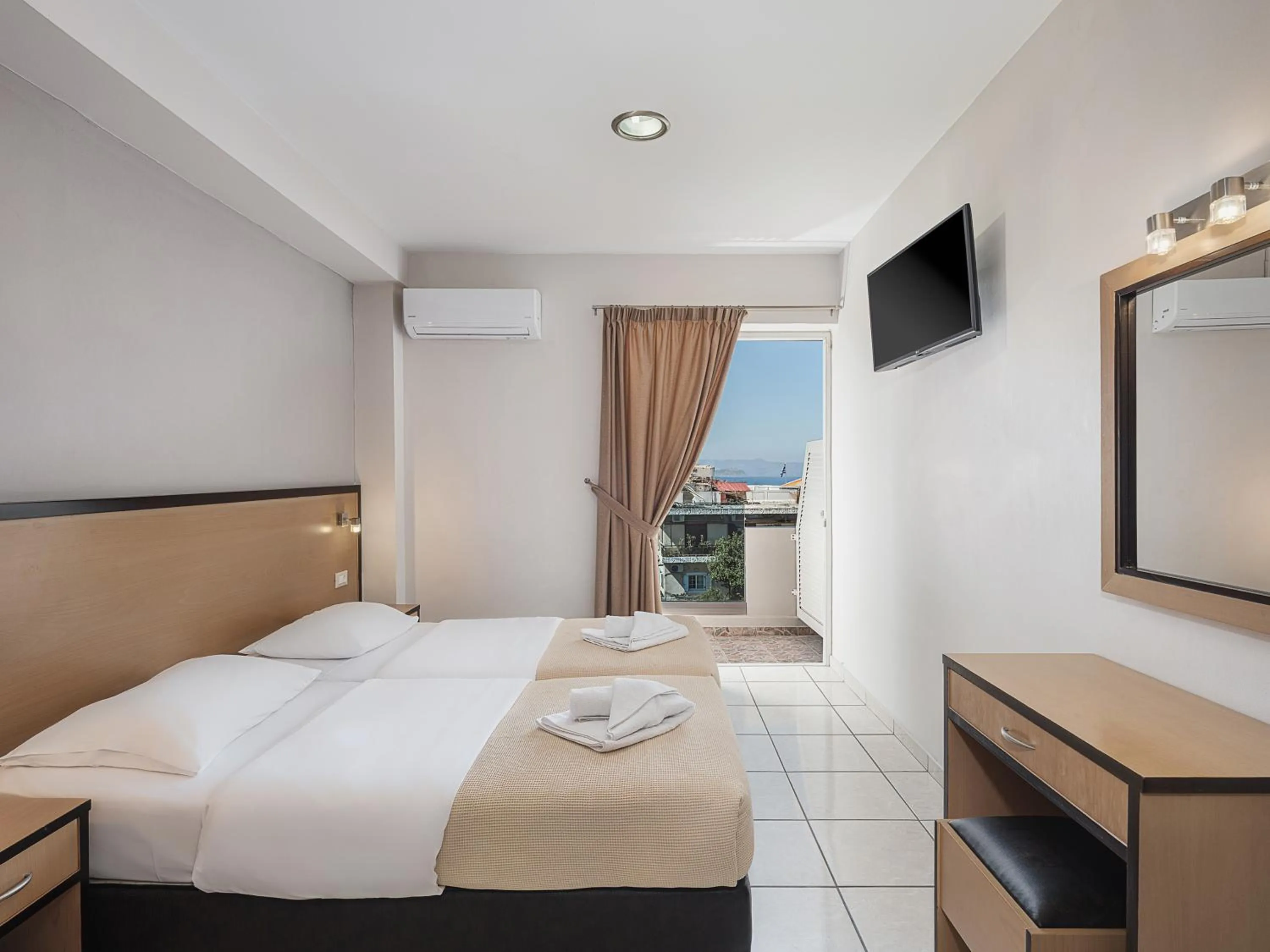 Photo of the whole room, Bed in Theofilos City Hotel