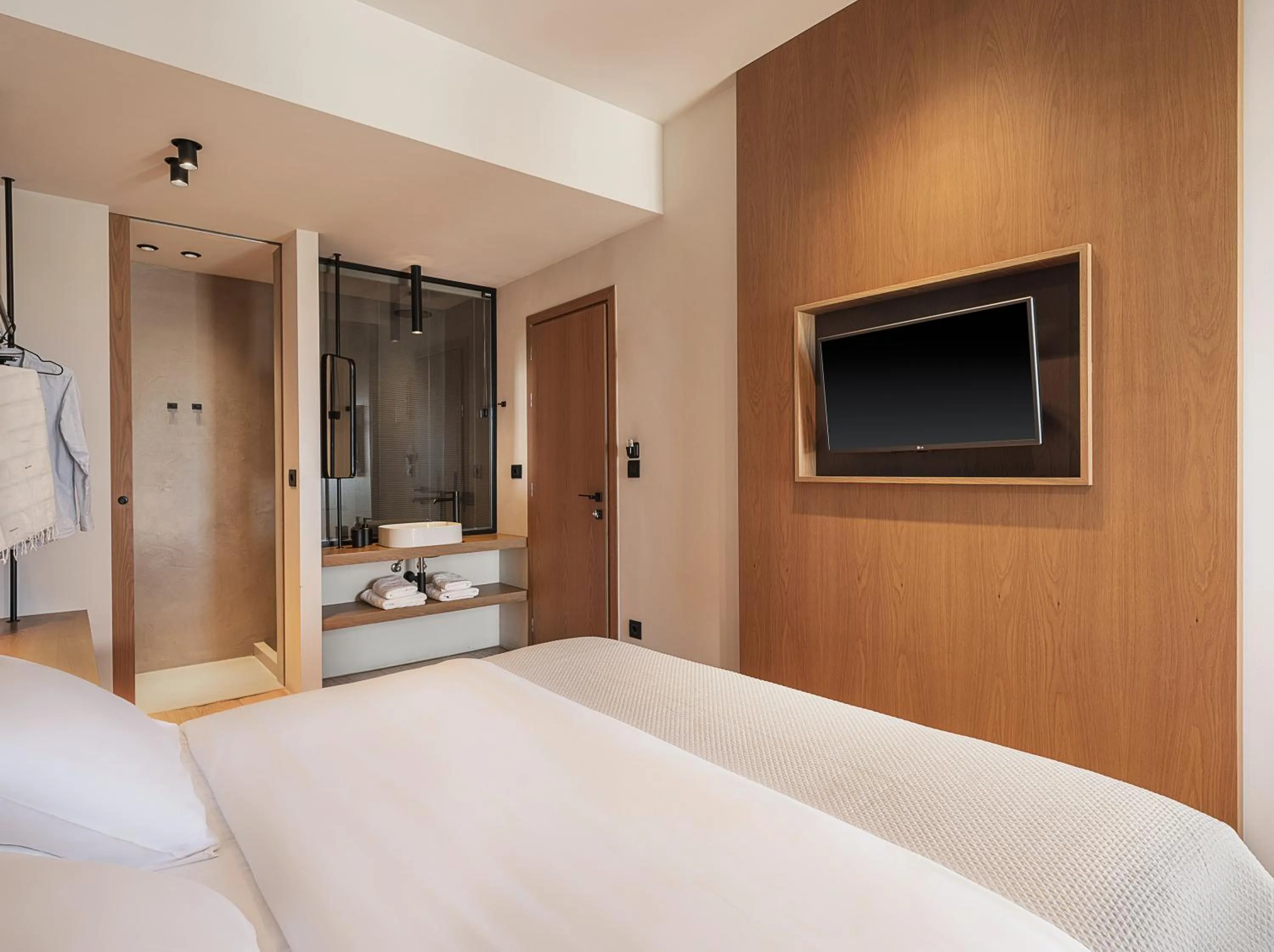 Bed in Theofilos City Hotel