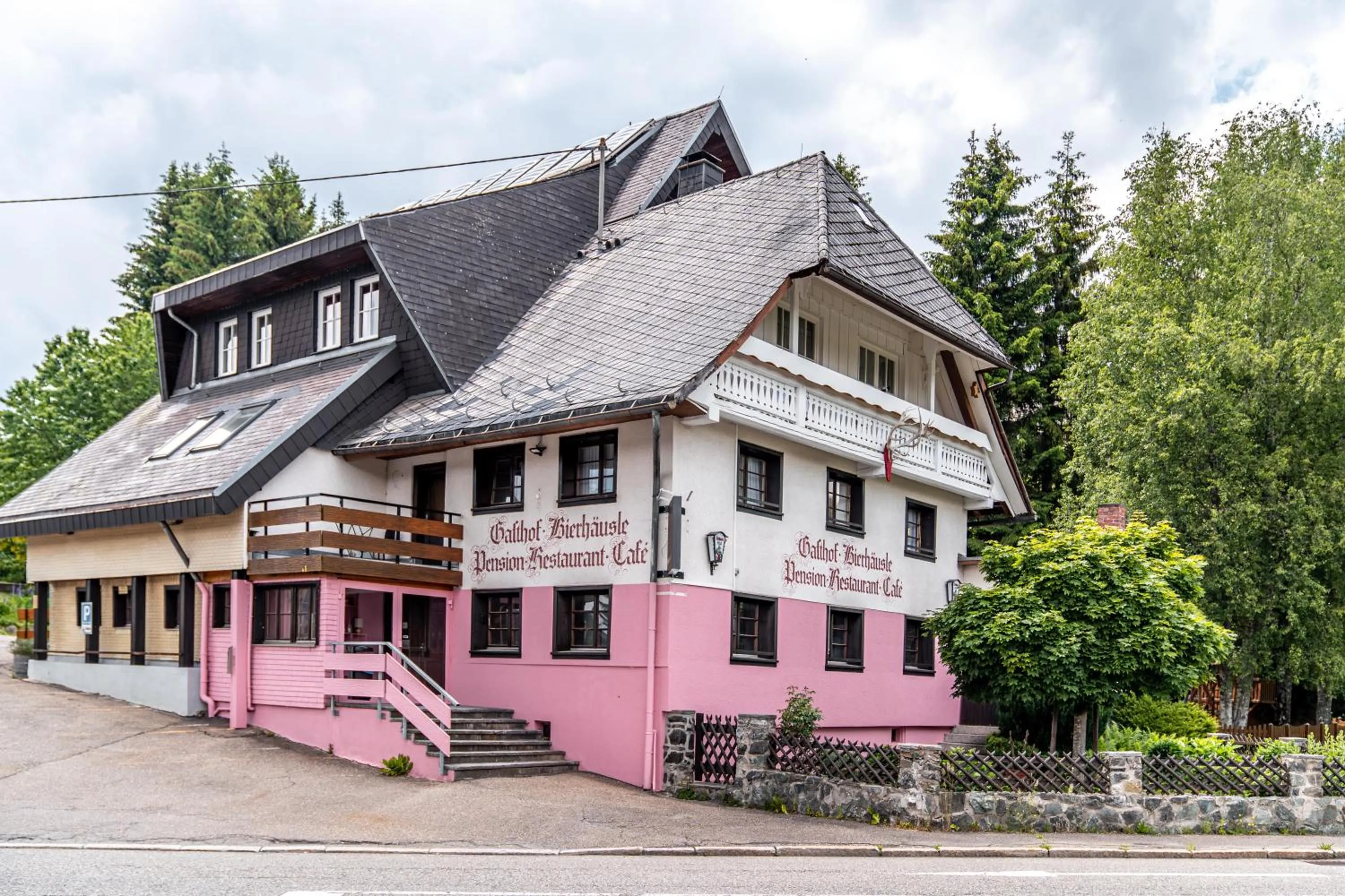 Property building in pop-up stuub feldberg