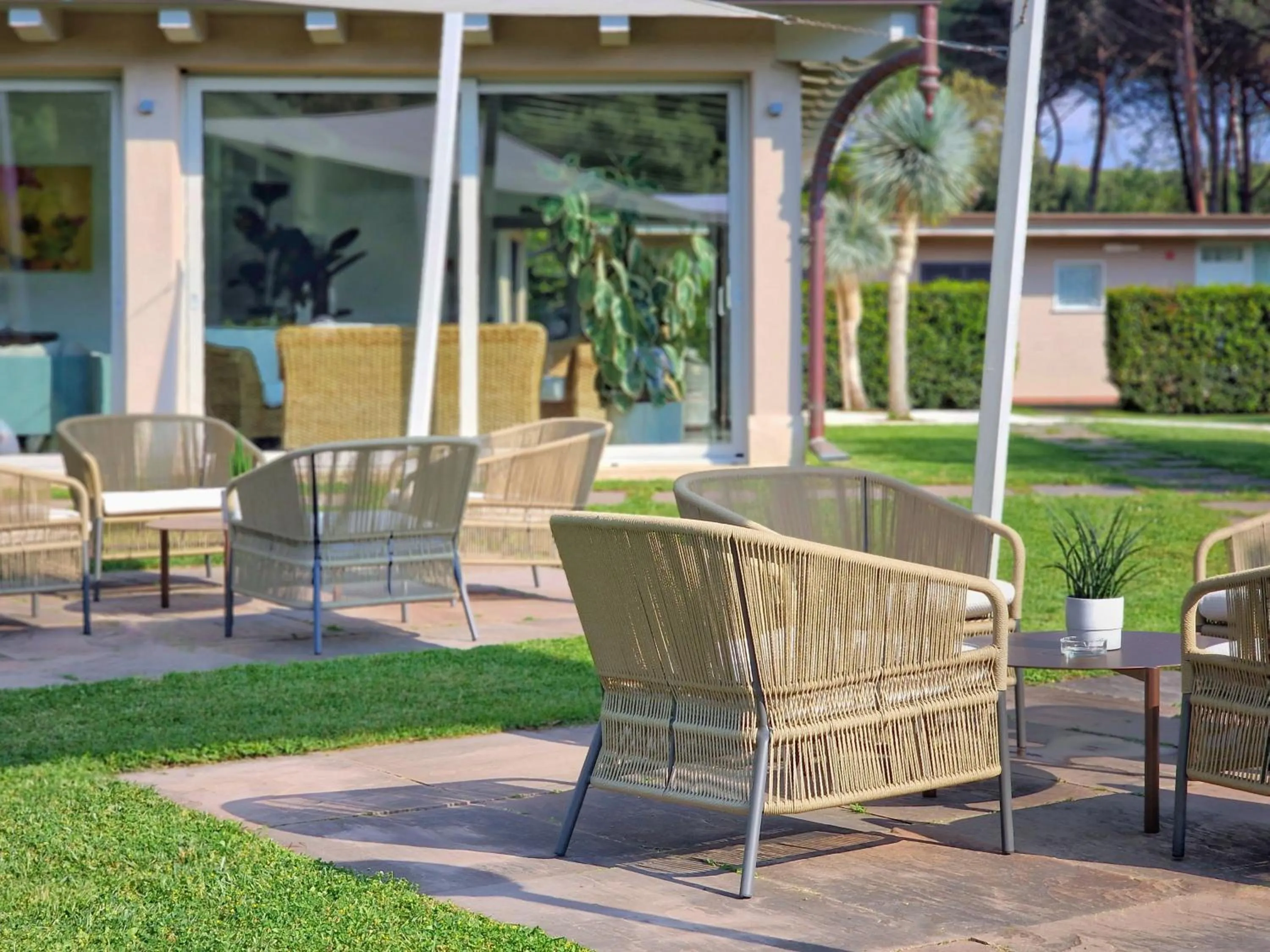 Communal lounge/ TV room in Hotel Villa Elsa