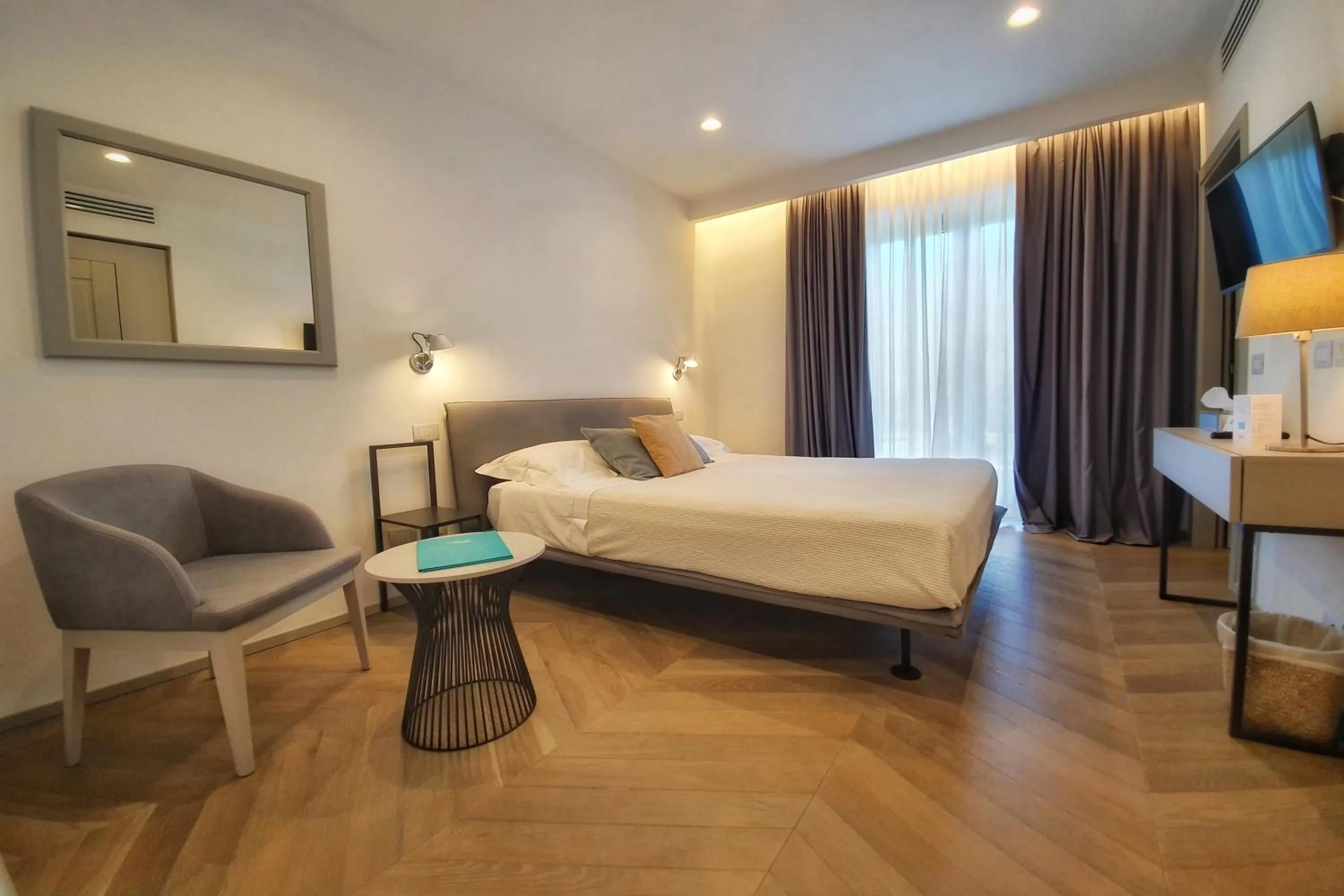 Photo of the whole room, Bed in Hotel Villa Elsa