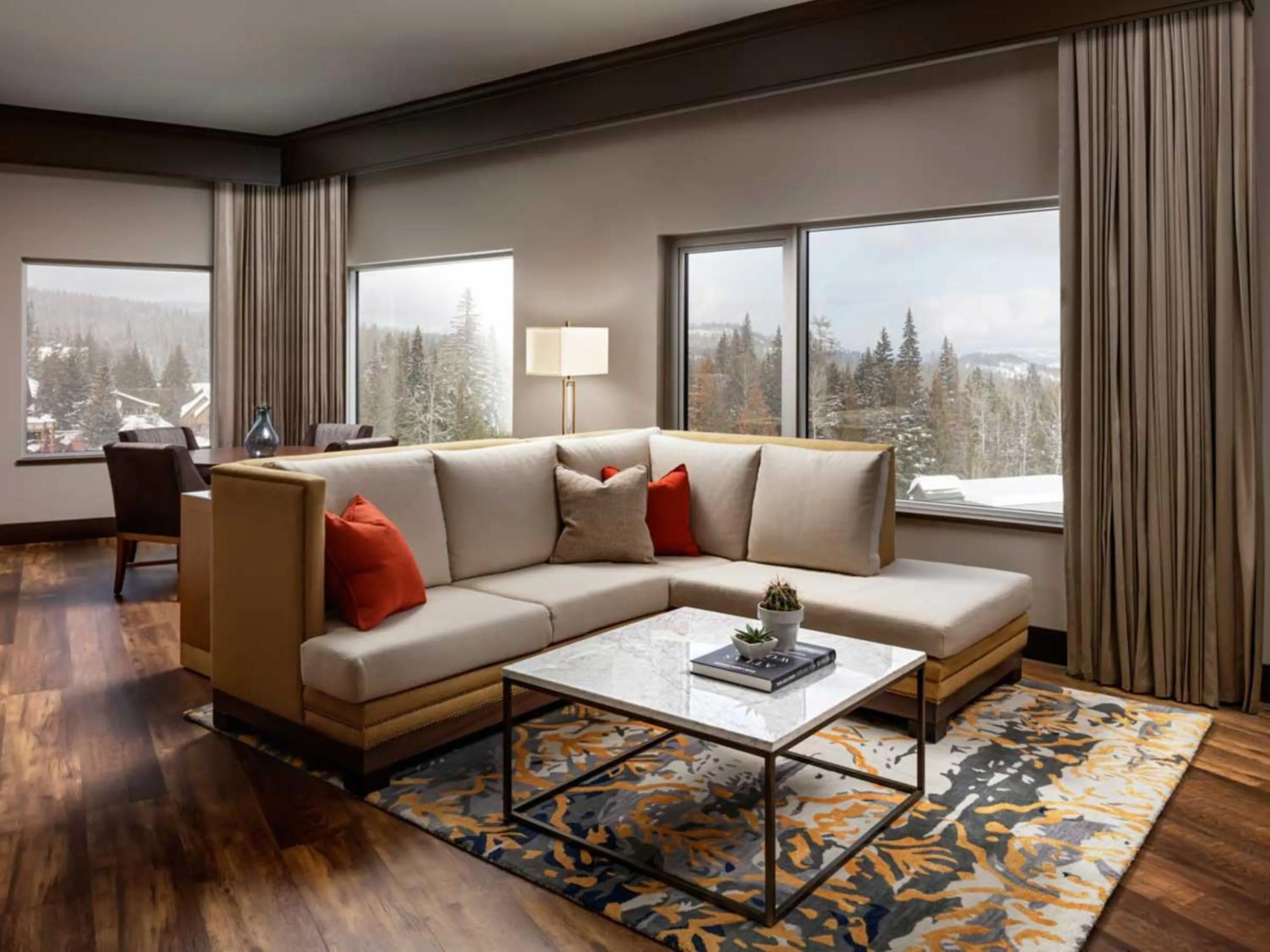 Living room in The Josie Hotel, Autograph Collection