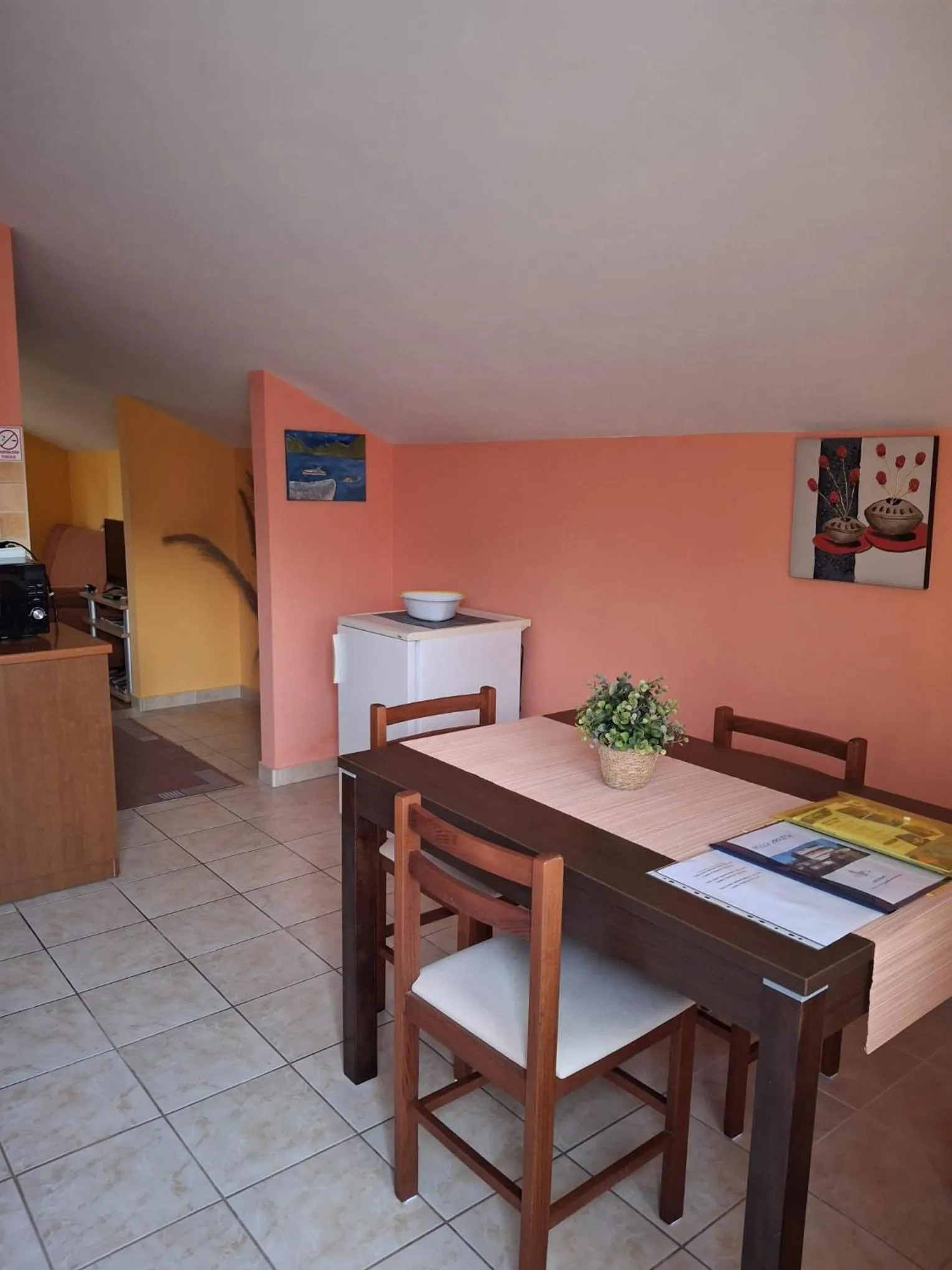 Kitchen or kitchenette in Villa Luketa