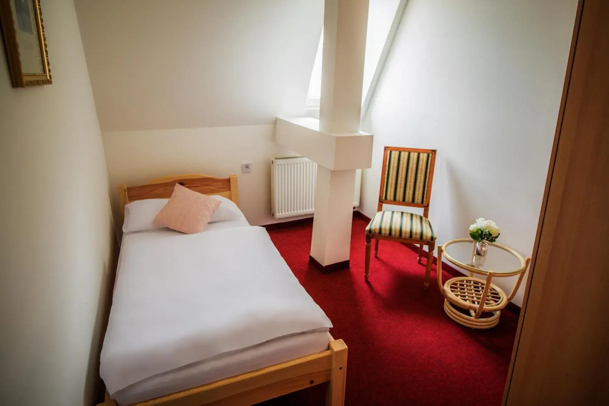 Twin Room with Separate Bedrooms in Hotel Dejmalik Twin Room with Separate Bedrooms in Hotel Dejmalik