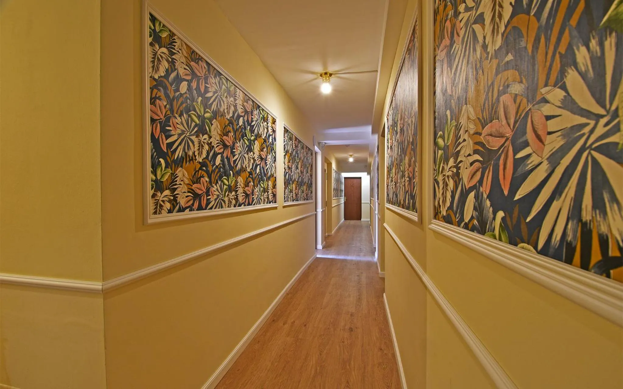 Property building in Hotel Restaurant Christophe Colomb