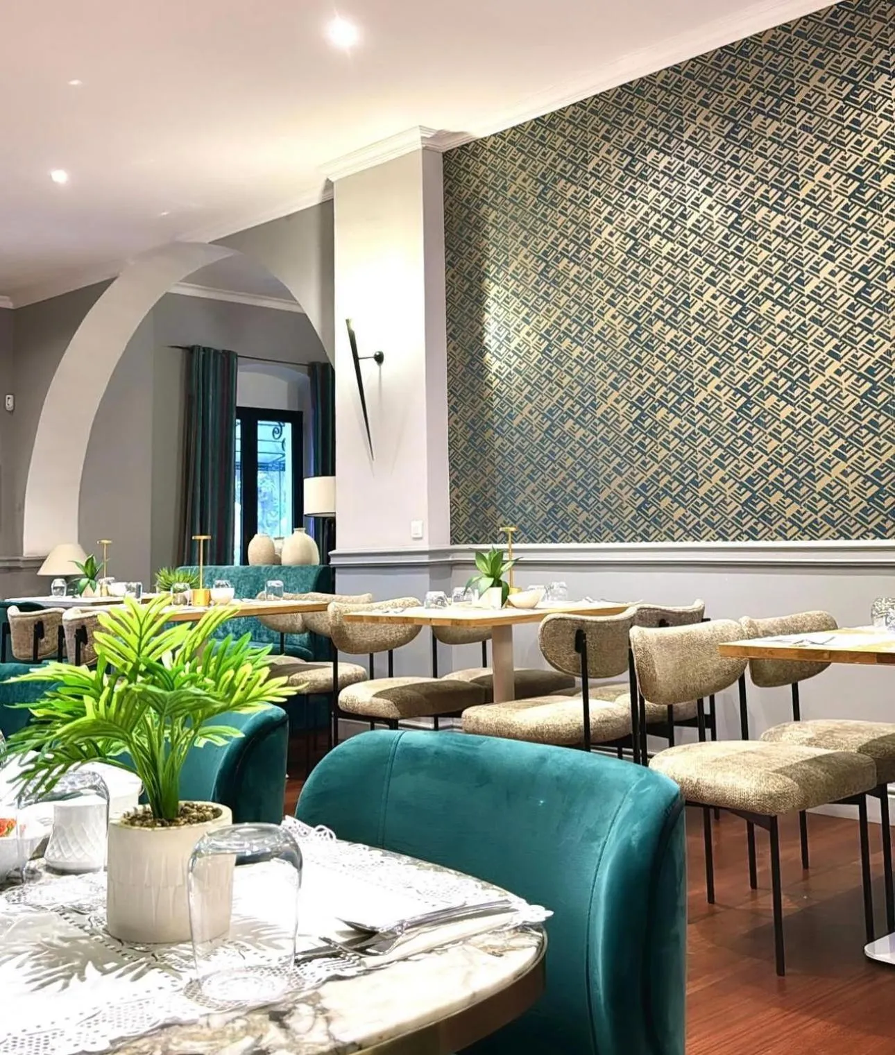 Buffet breakfast in Hotel Restaurant Christophe Colomb