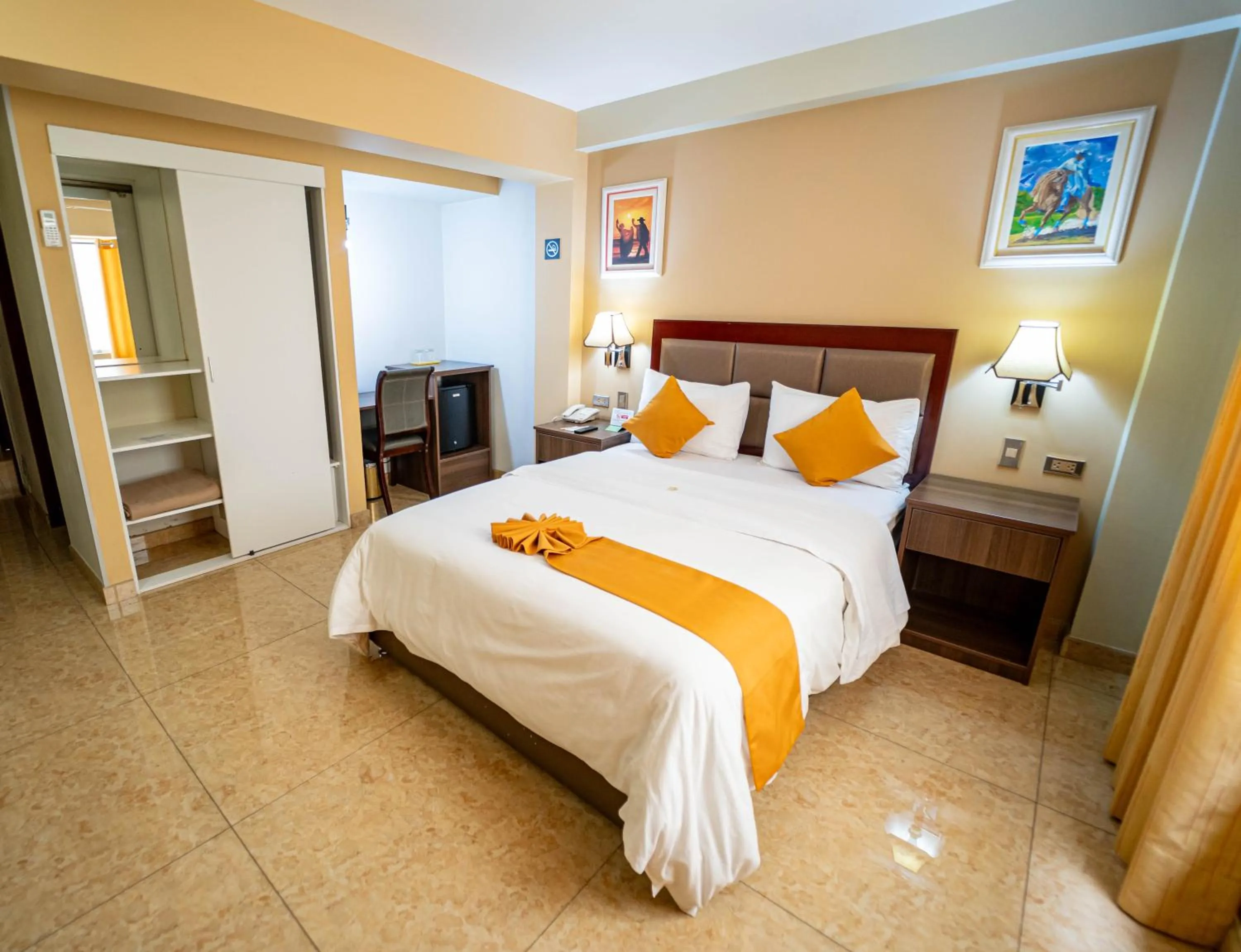 Photo of the whole room, Bed in Gran Recreo Hotel - Trujillo - Perú