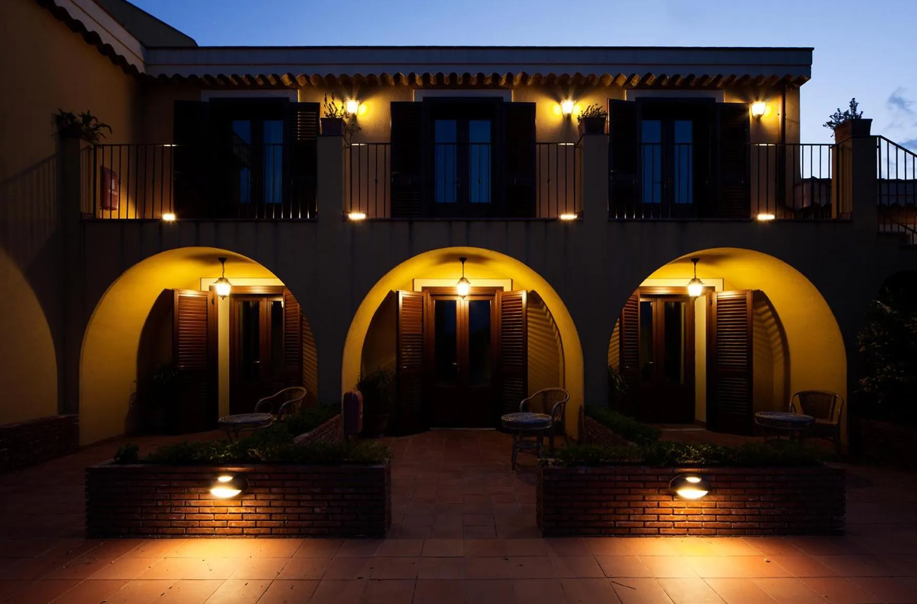 Property building in La Terra Del Mezzo