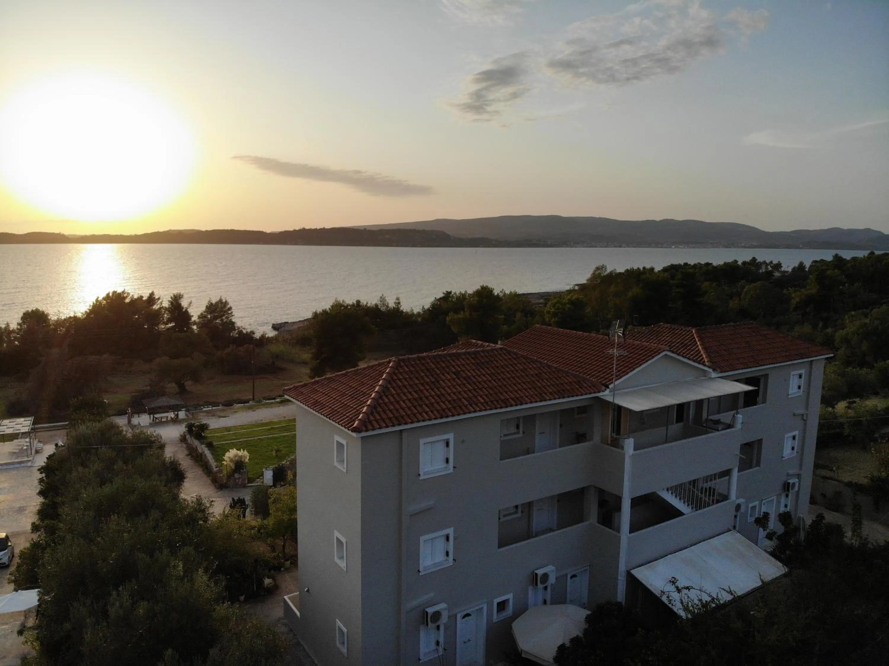 Property building in Oskars Studios & Apartments