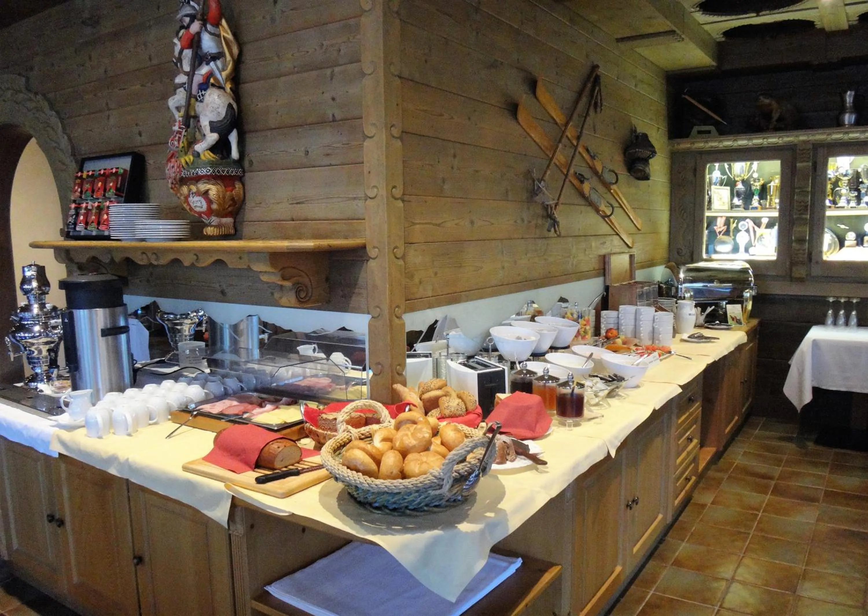 Buffet breakfast in Sporthotel Pechtl