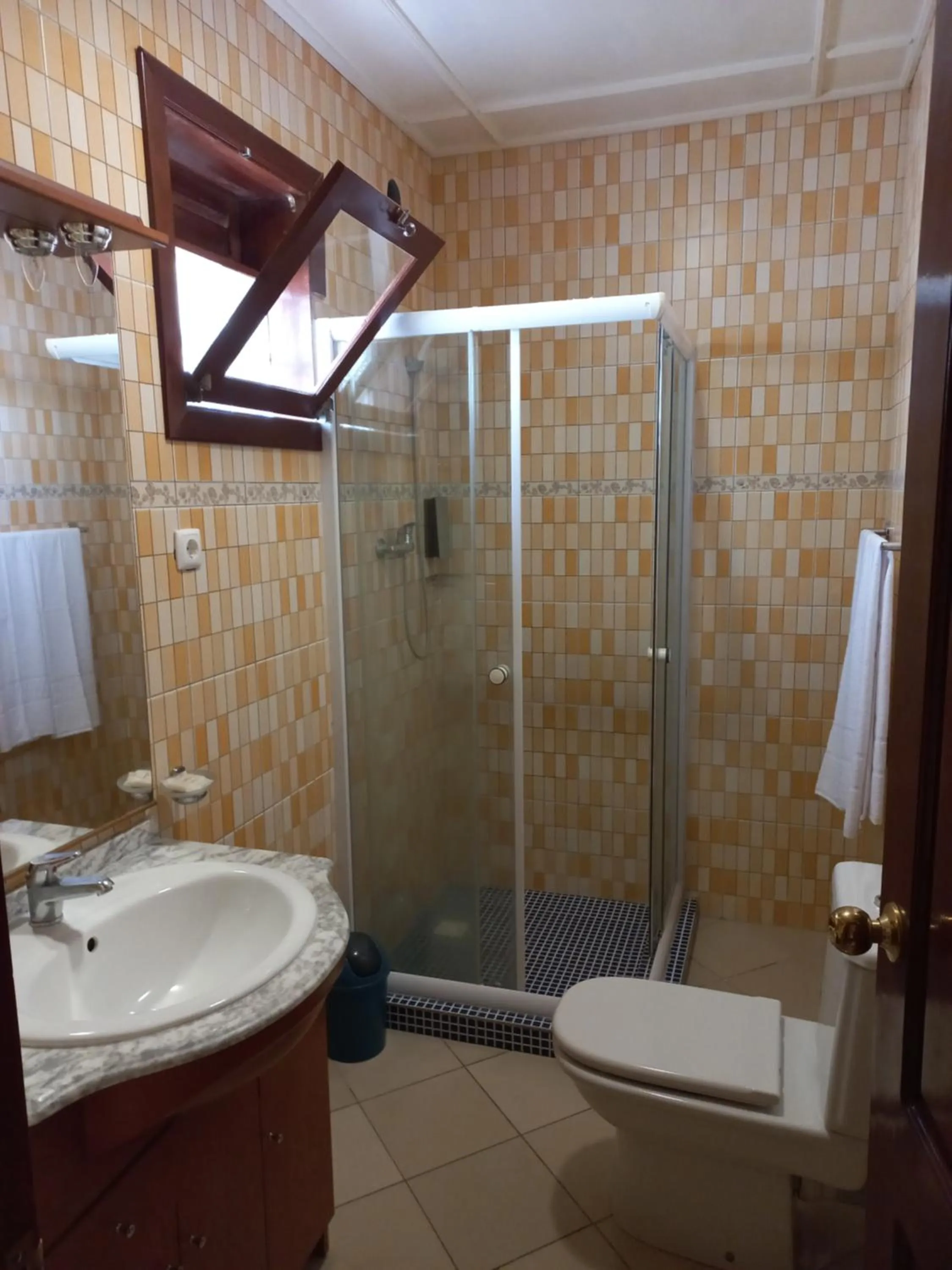 Bathroom in Hotel Savana