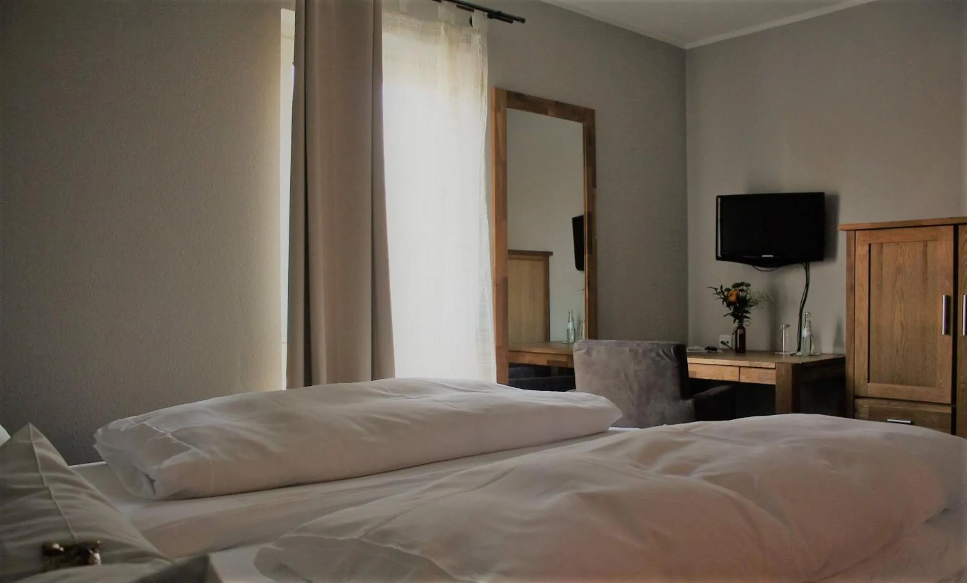 Bed in Hotel Schöne Aussicht