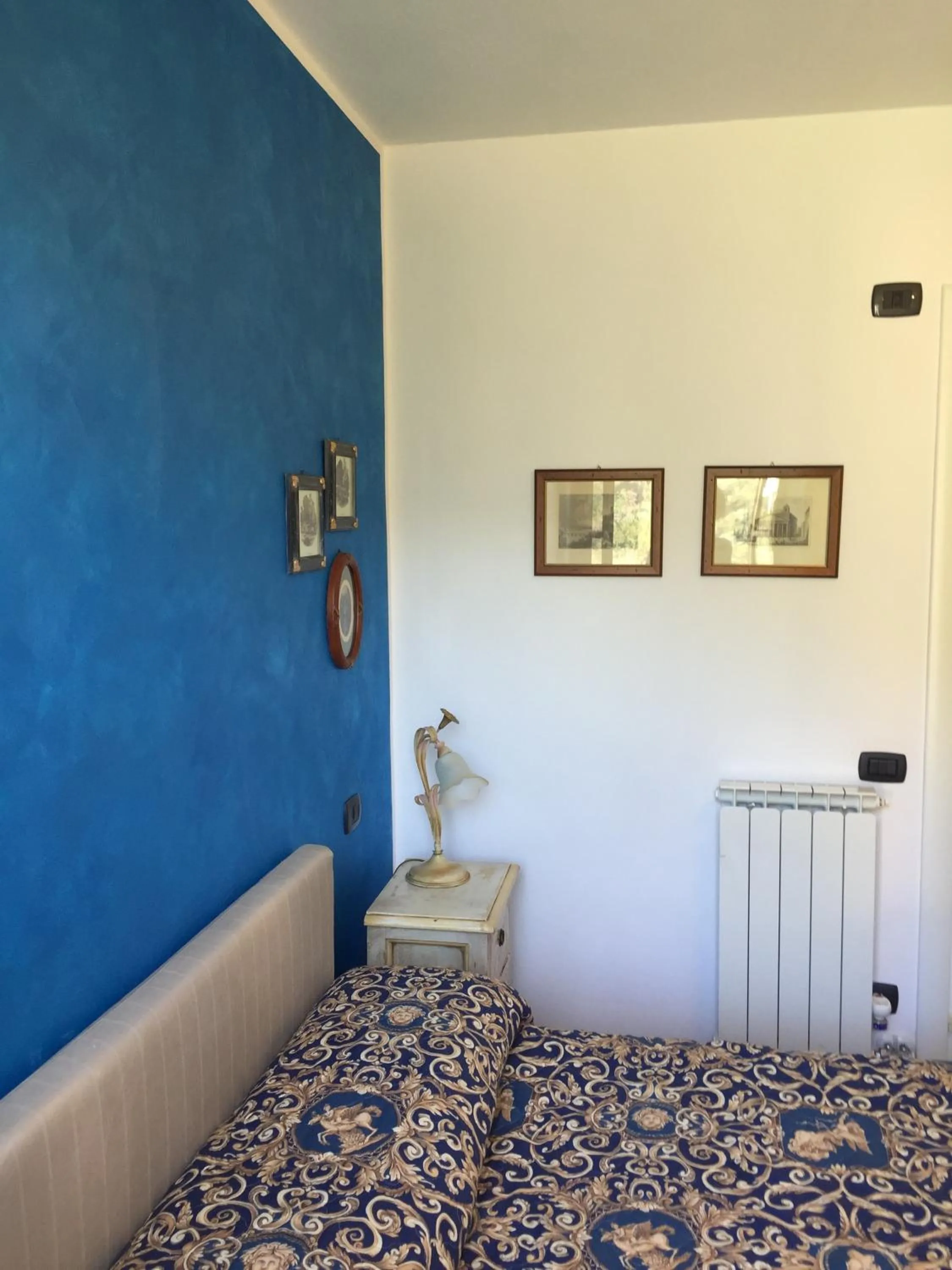 Photo of the whole room in La Posada