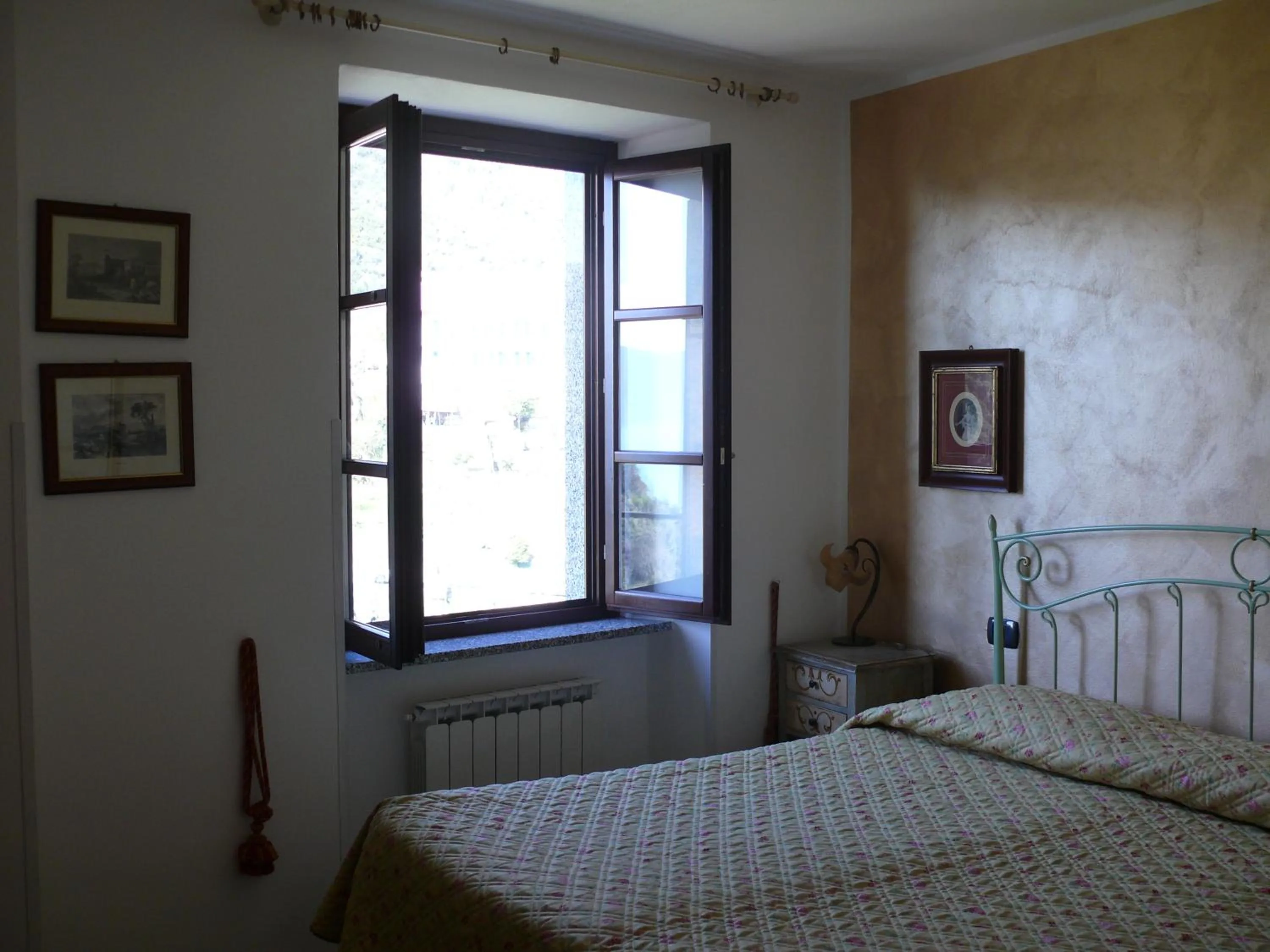 Photo of the whole room in La Posada