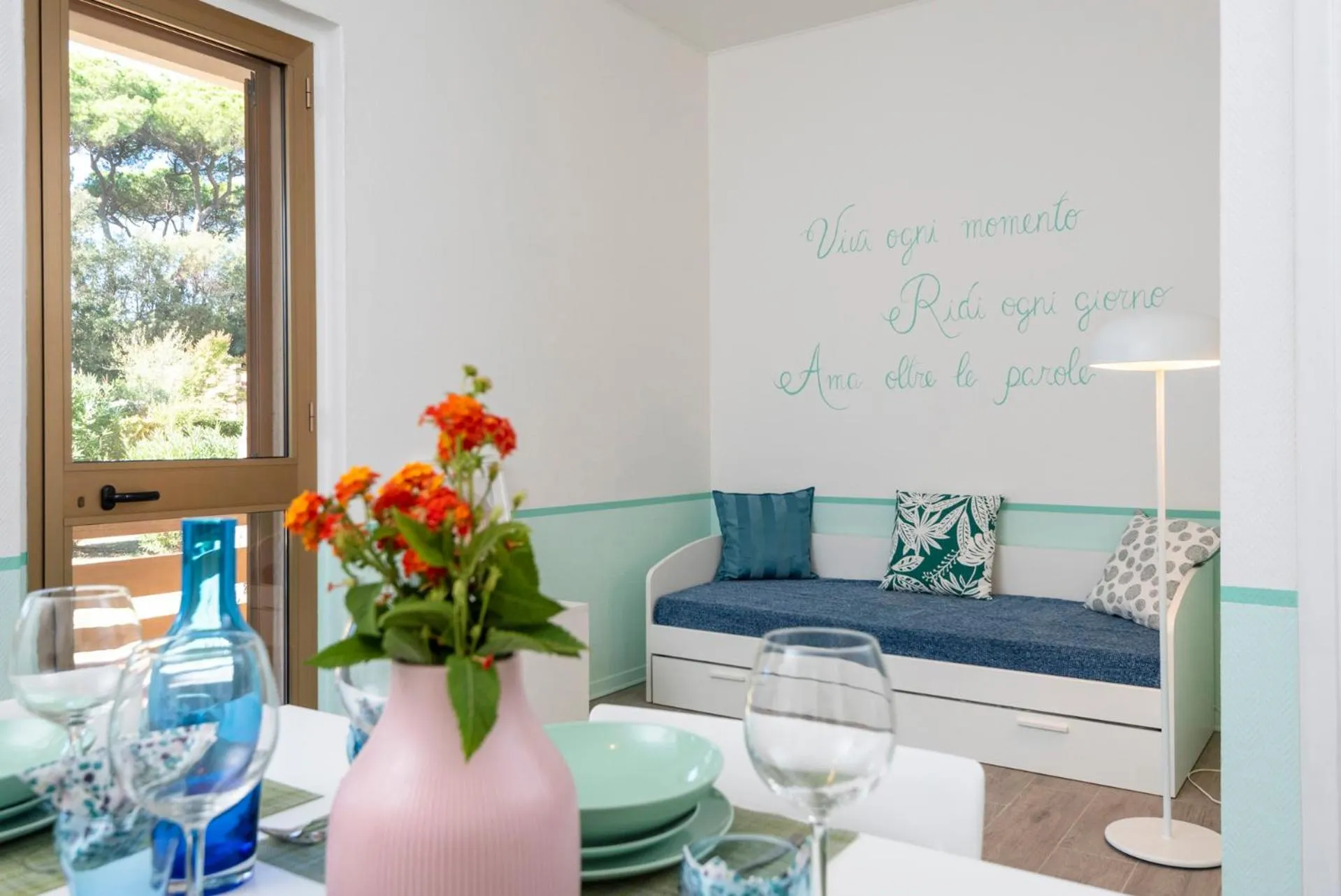 Living room in Golfo del Sole Hotel & Holiday Resort