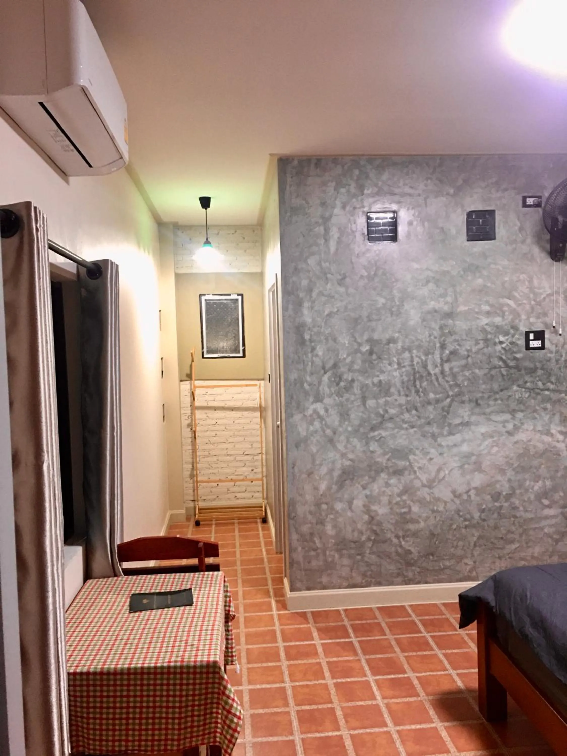 Photo of the whole room in Thai Guesthouse