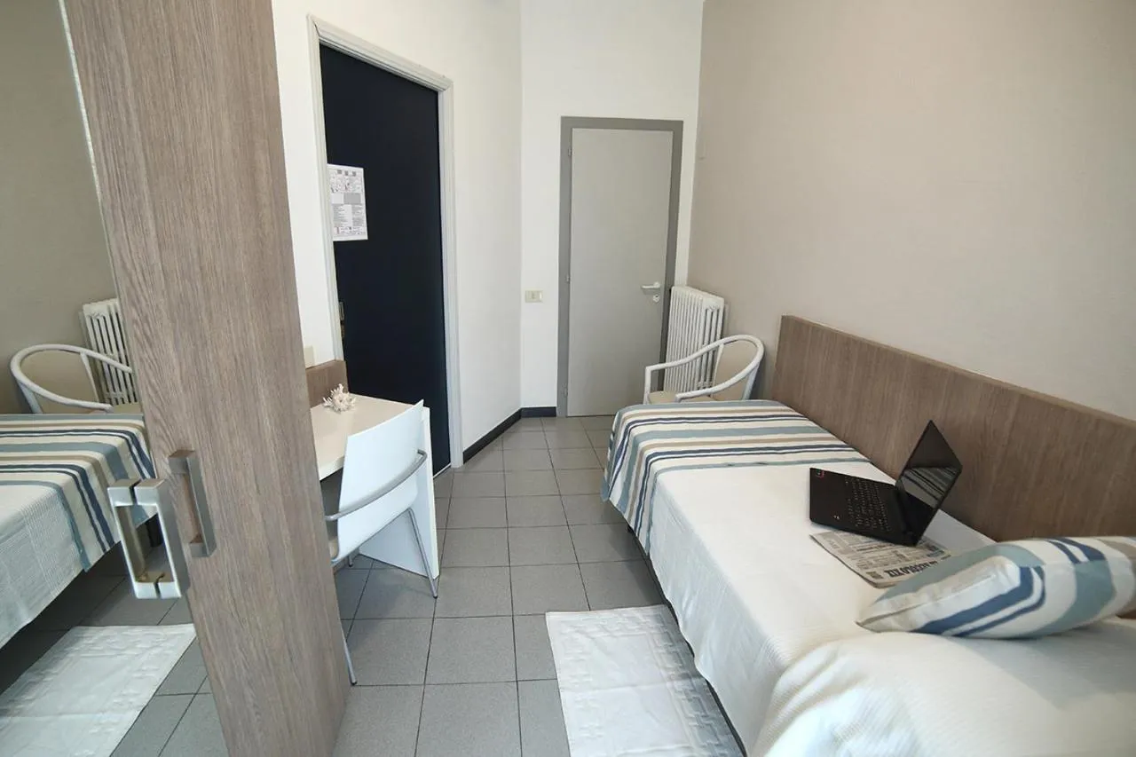 Bedroom, Bed in Hotel Villa Rosa