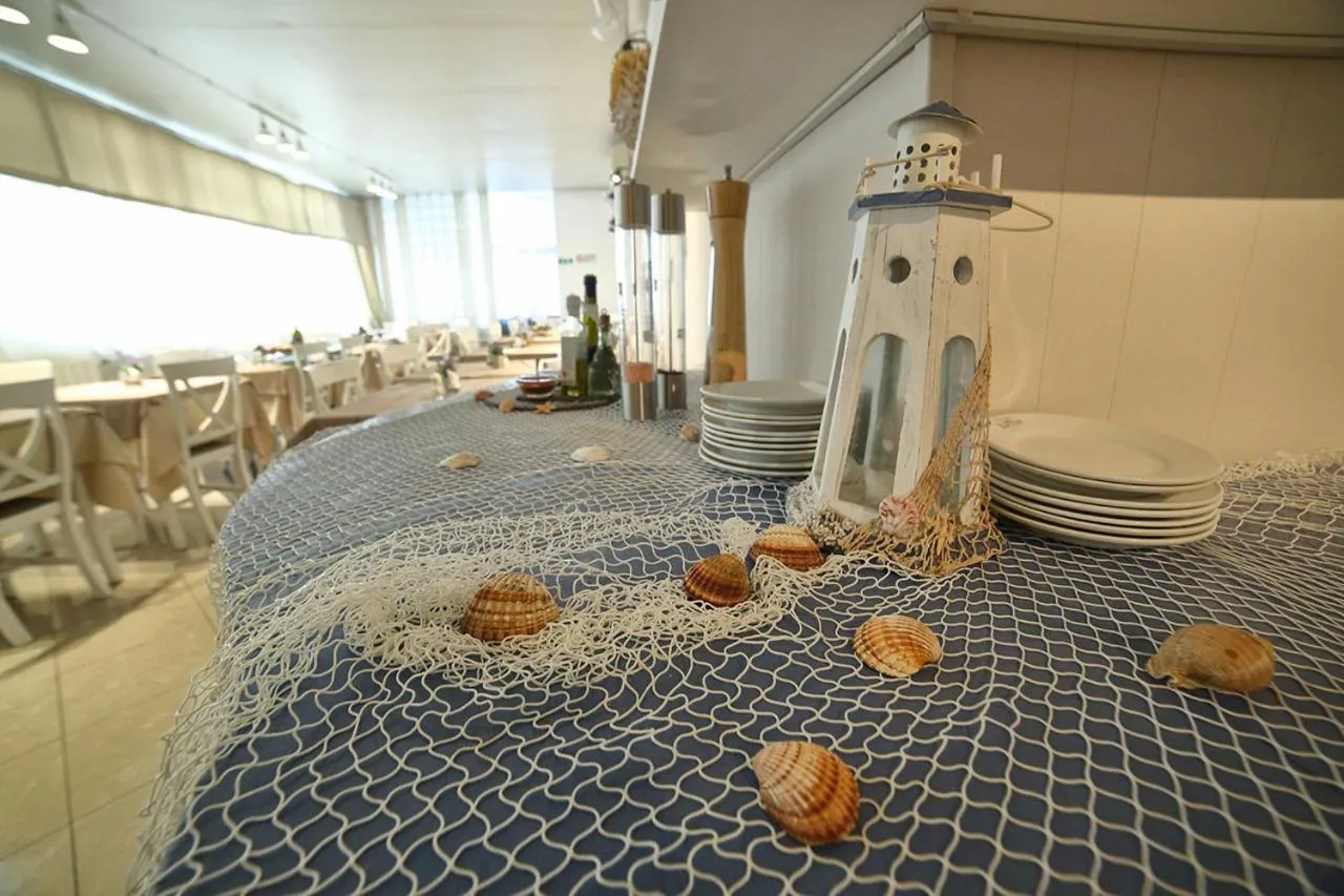 Restaurant/places to eat in Hotel Villa Rosa