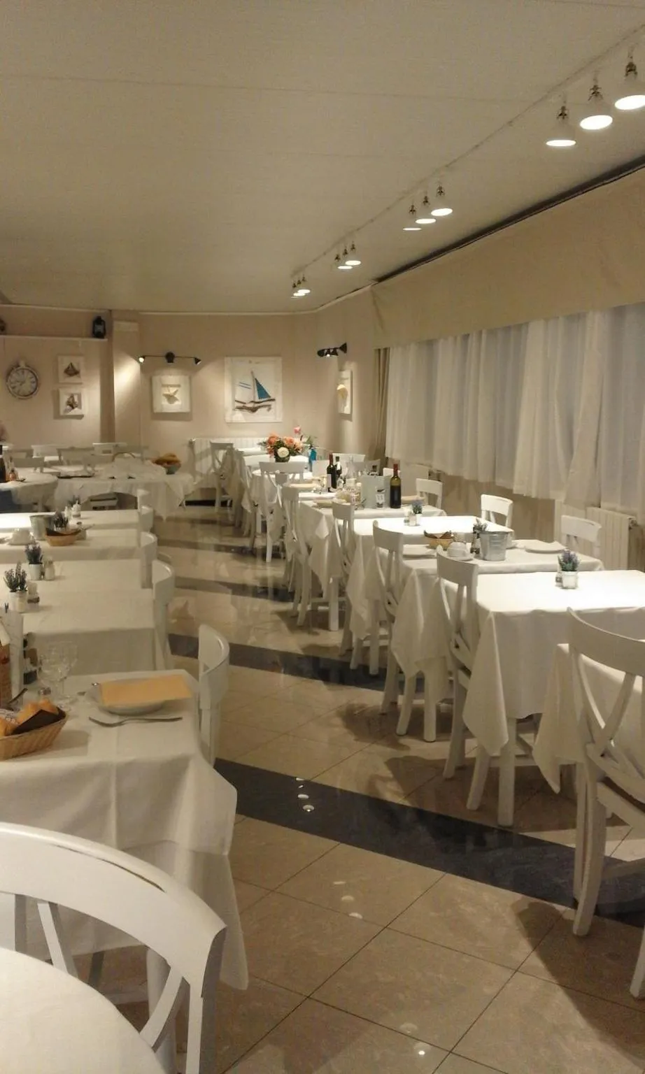 Restaurant/places to eat in Hotel Villa Rosa