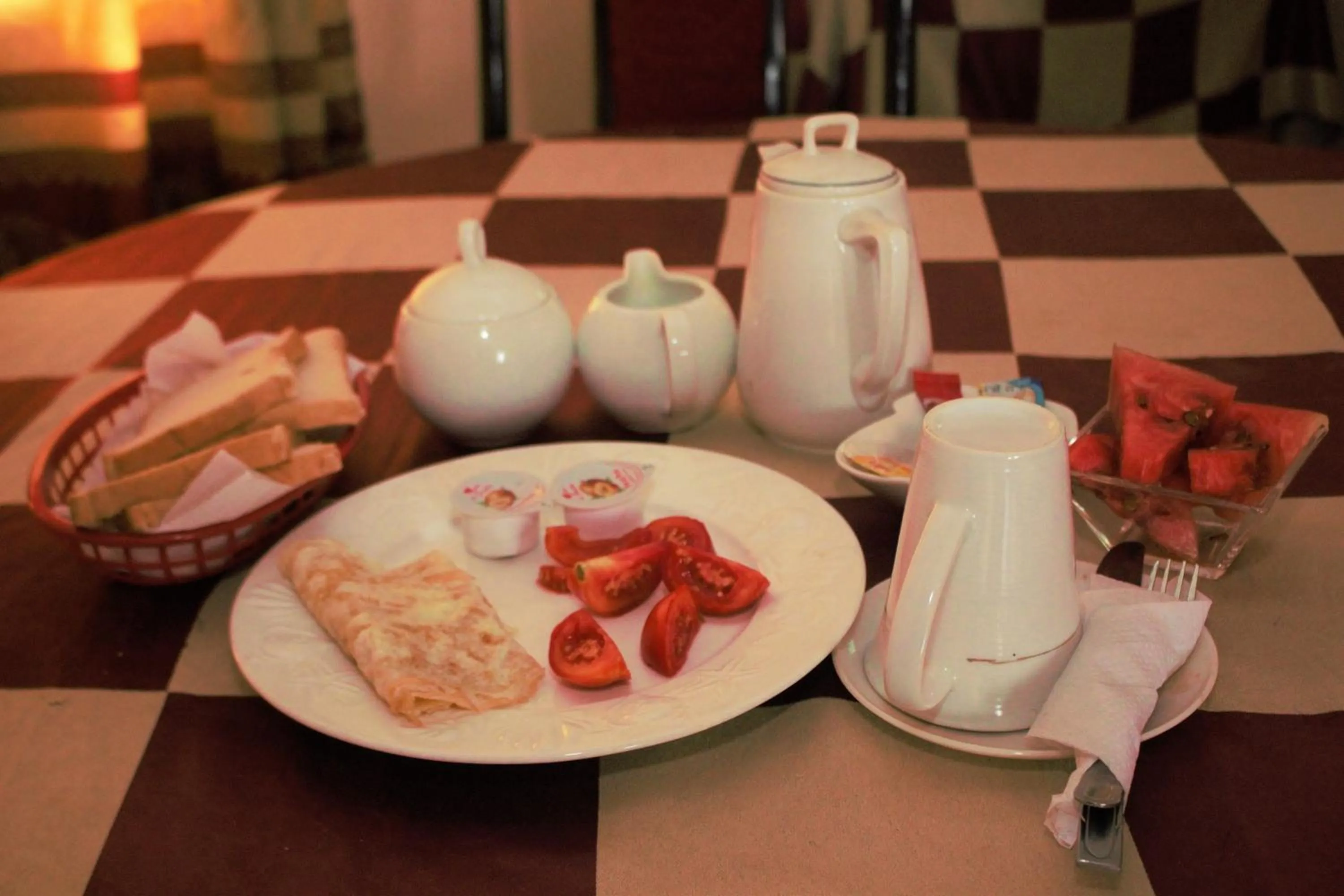 Restaurant/places to eat in To Be Hotel