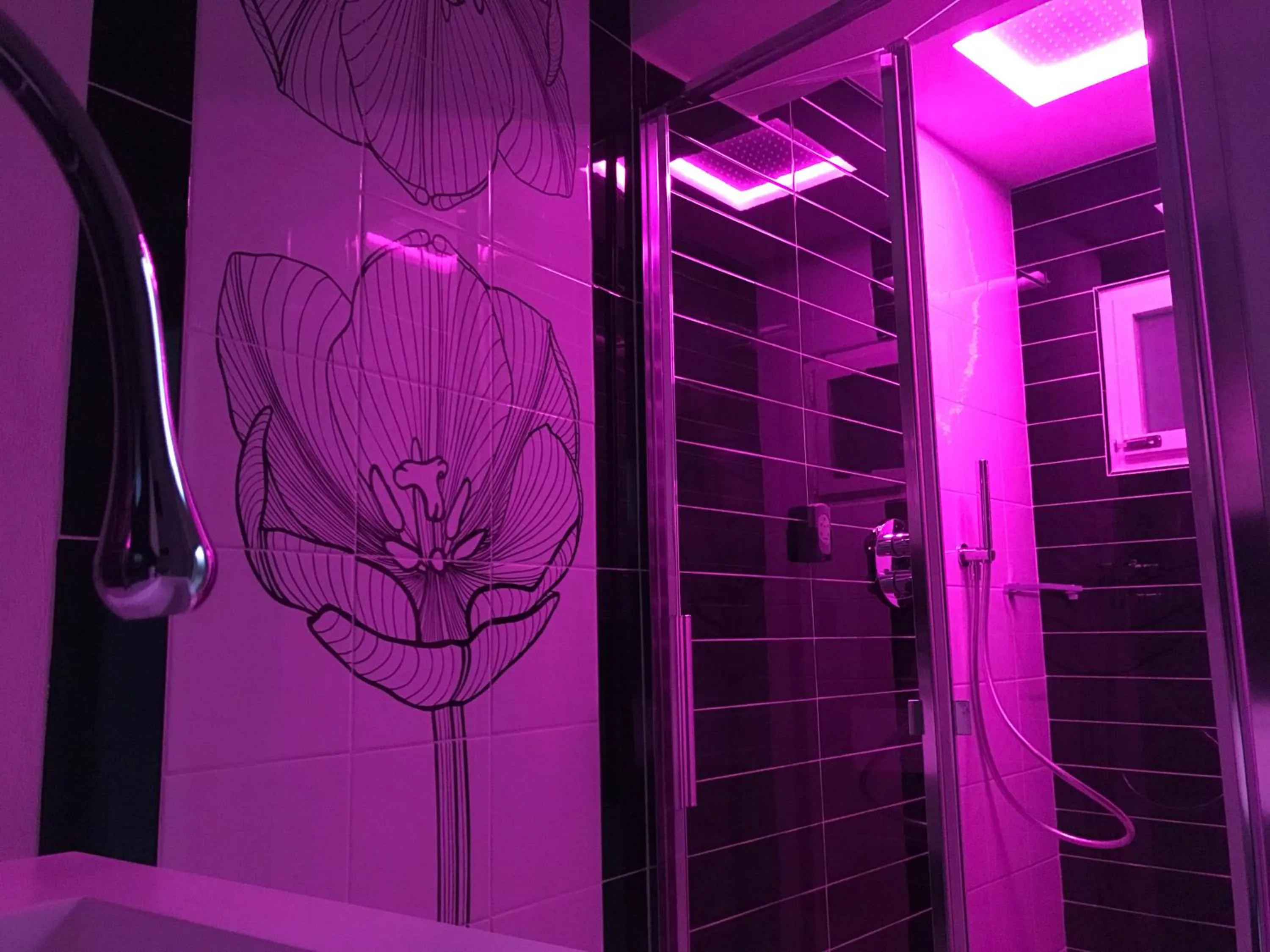 Shower in Fonte Gaia Experience