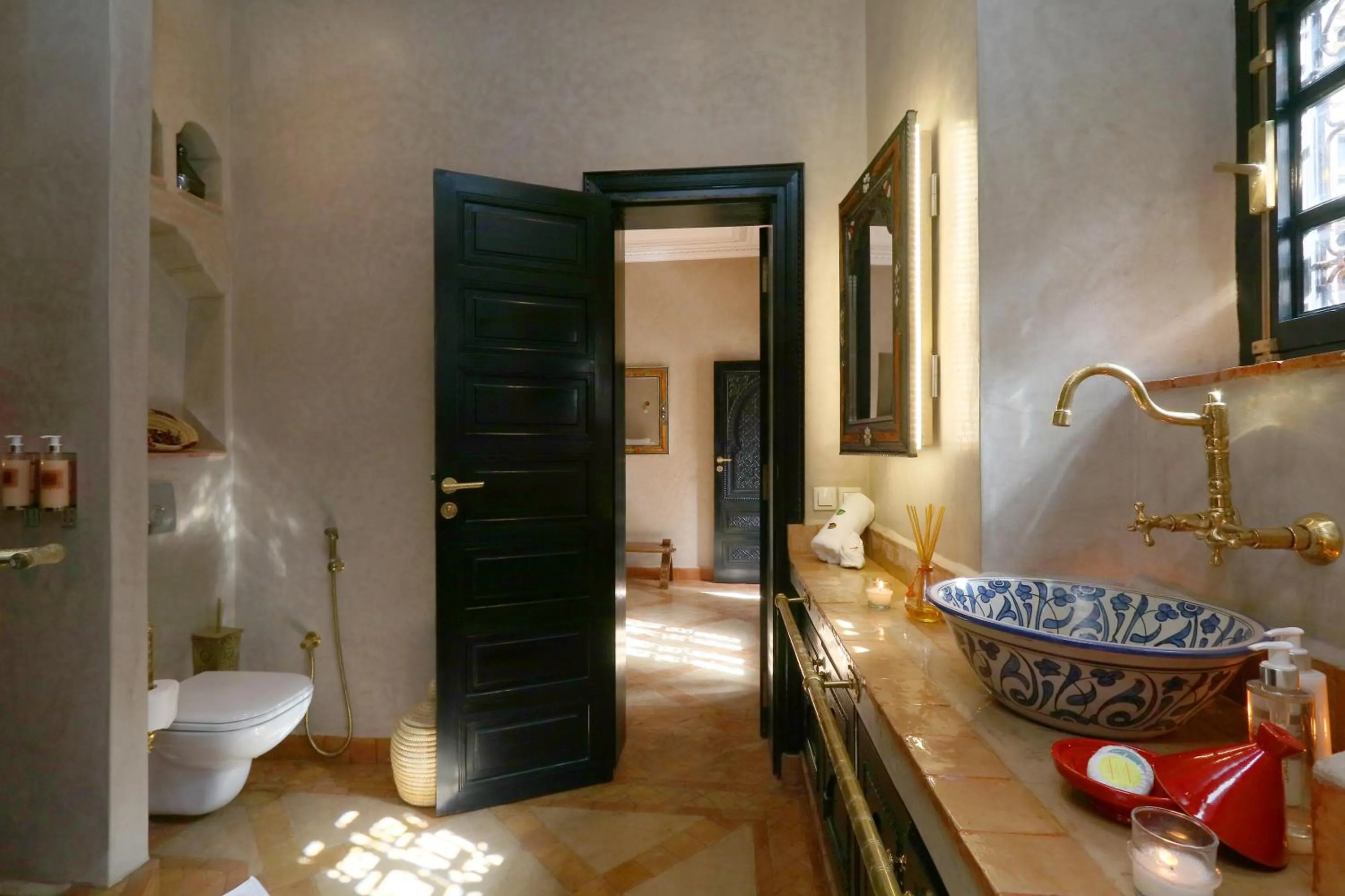 Bathroom in Riad Omara al Kasbah