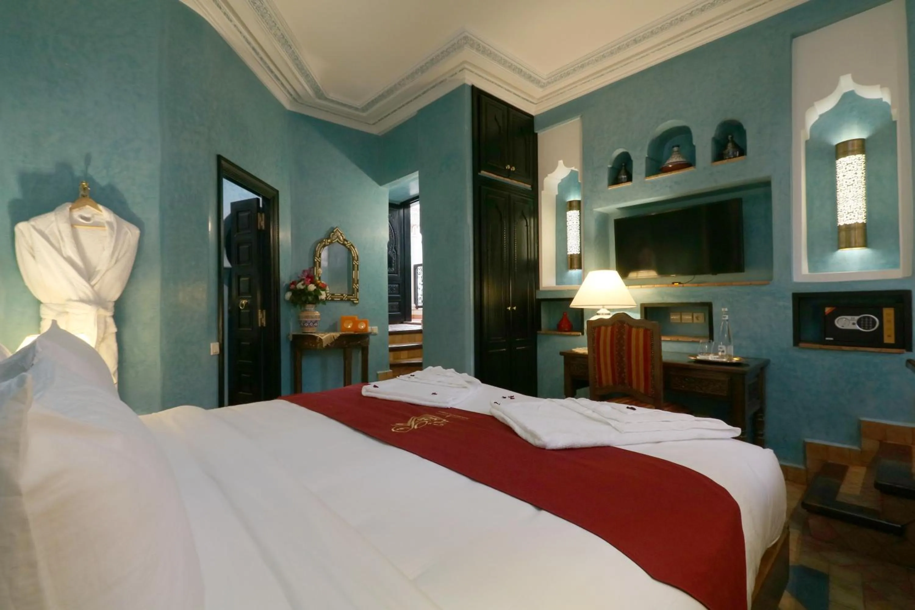 Photo of the whole room, Bed in Riad Omara al Kasbah