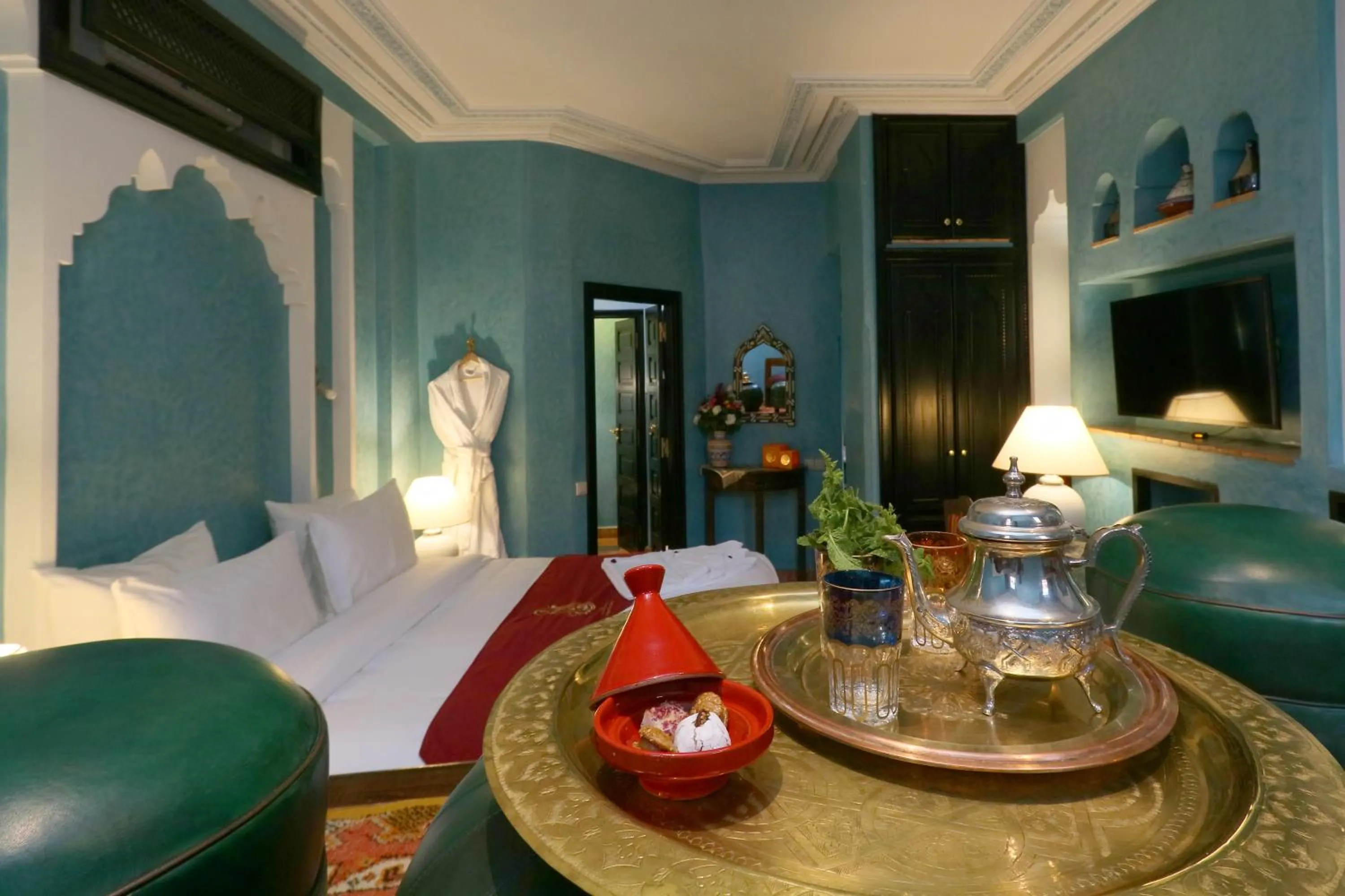 Photo of the whole room, Bed in Riad Omara al Kasbah