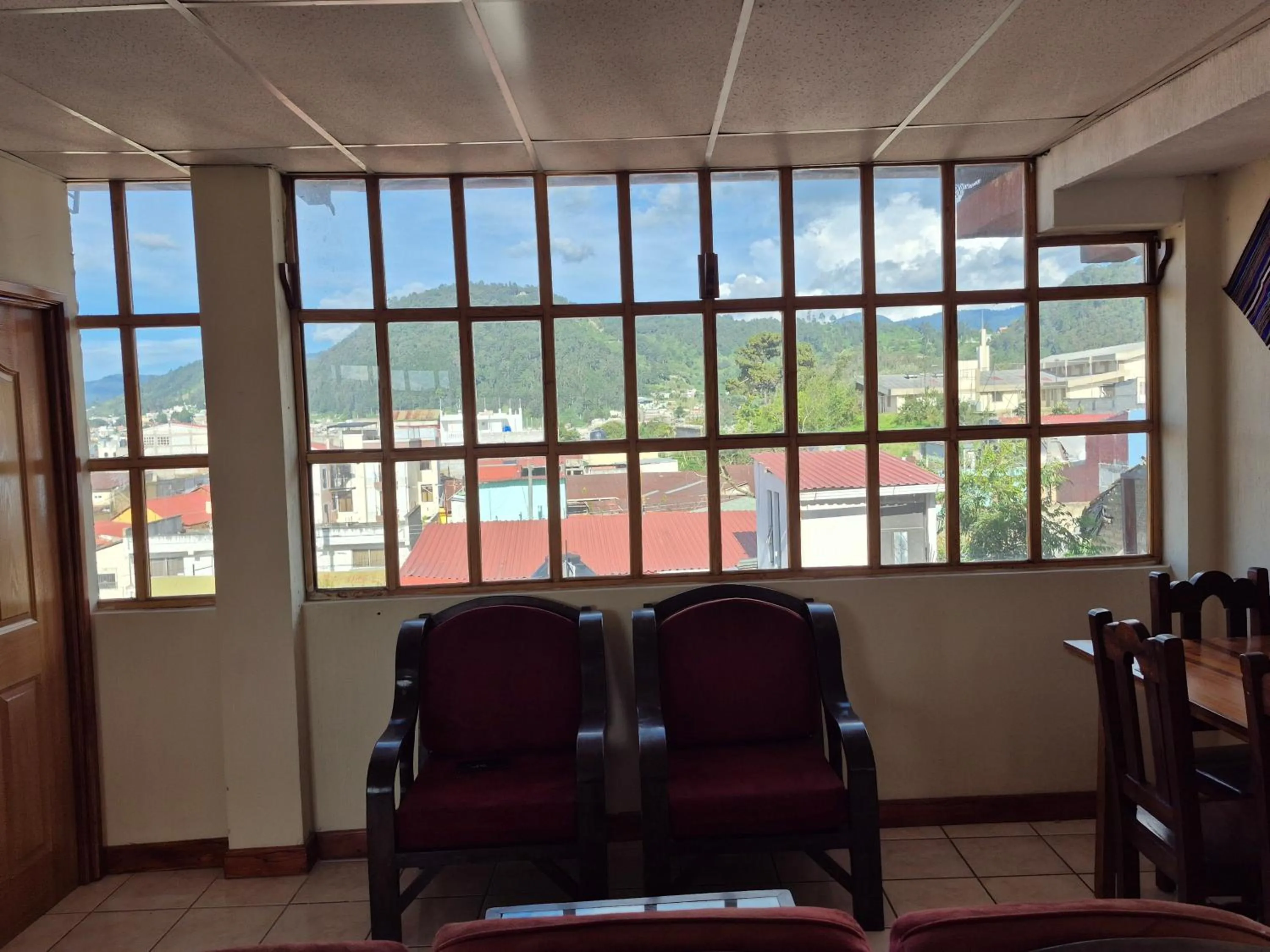 Three-Bedroom Apartment with Balcony in Casa Xelaju Apartments